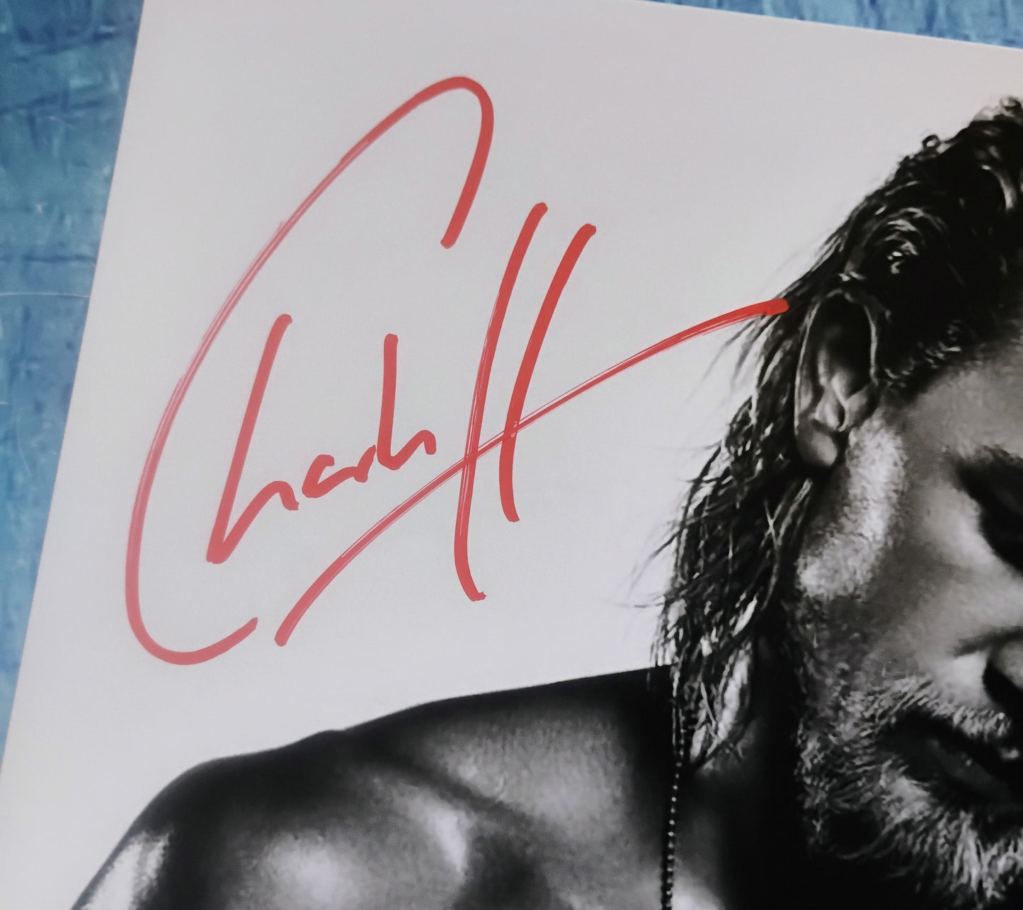 Charlie Hunnam Hand Signed Autograph 8x10 Photo COA