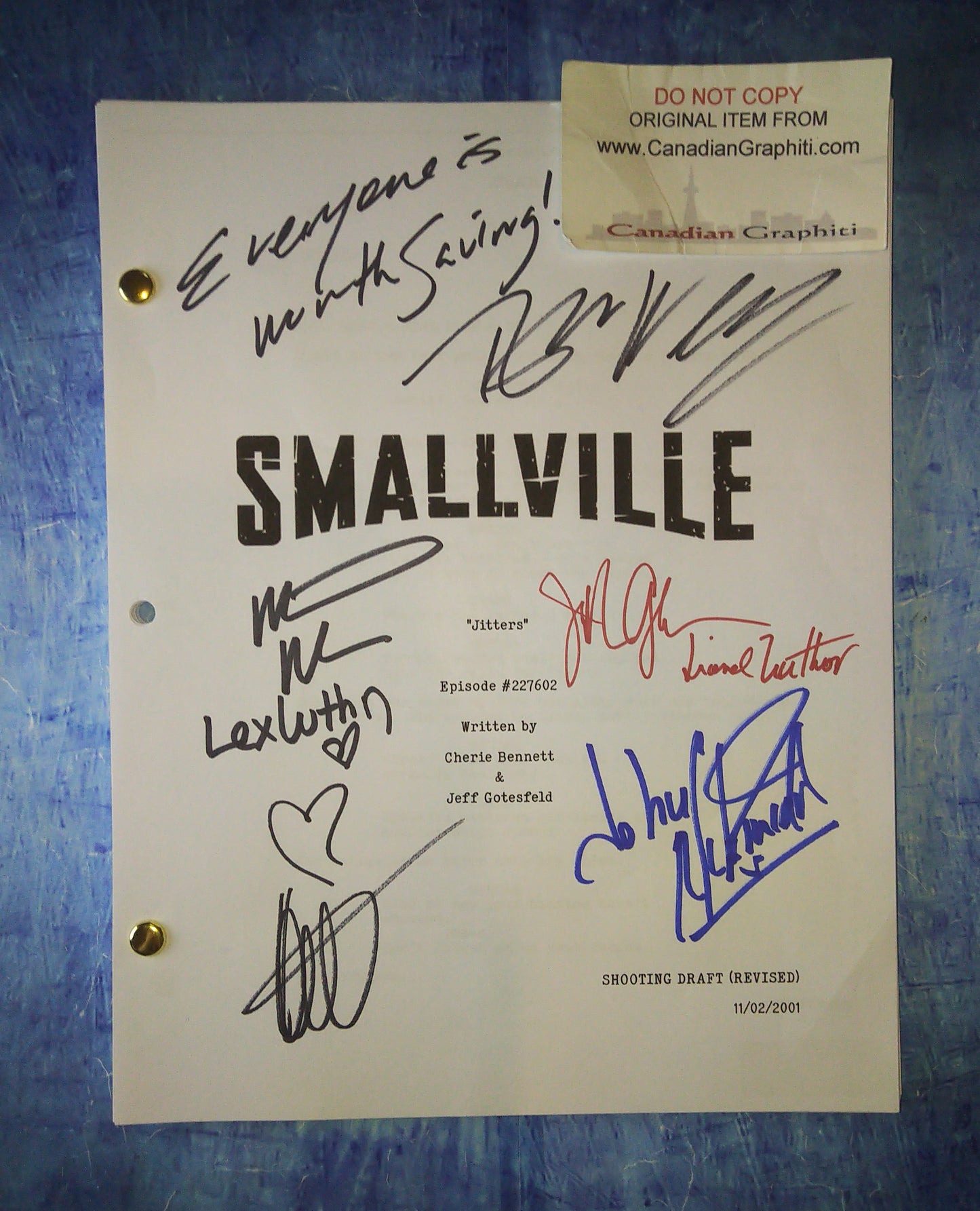 Smallville 5x Cast Hand Signed Autograph Script COA Tom Welling