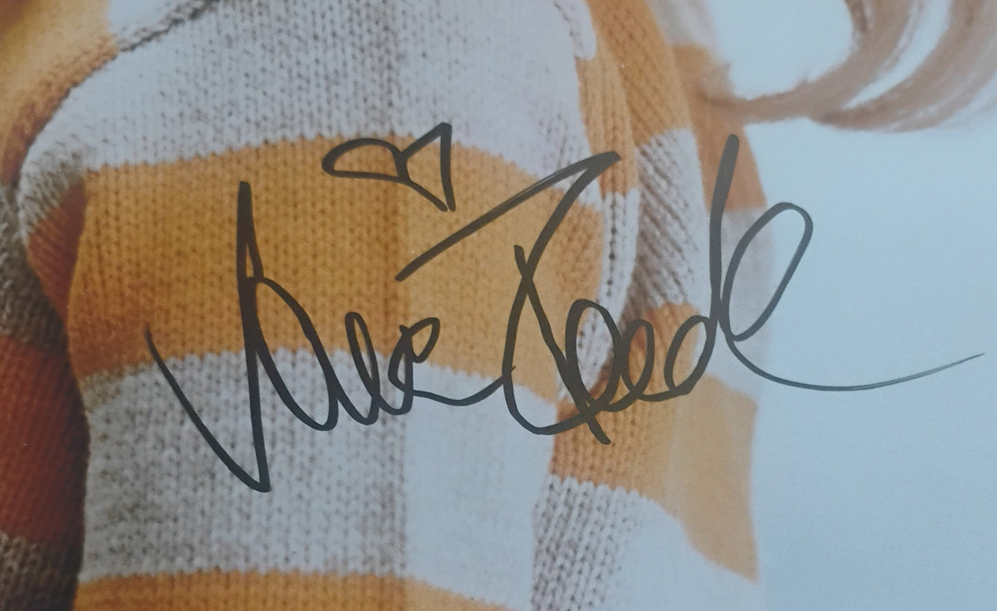 Jane Fonda Hand Signed Autograph 8x10 Photo BAS COA