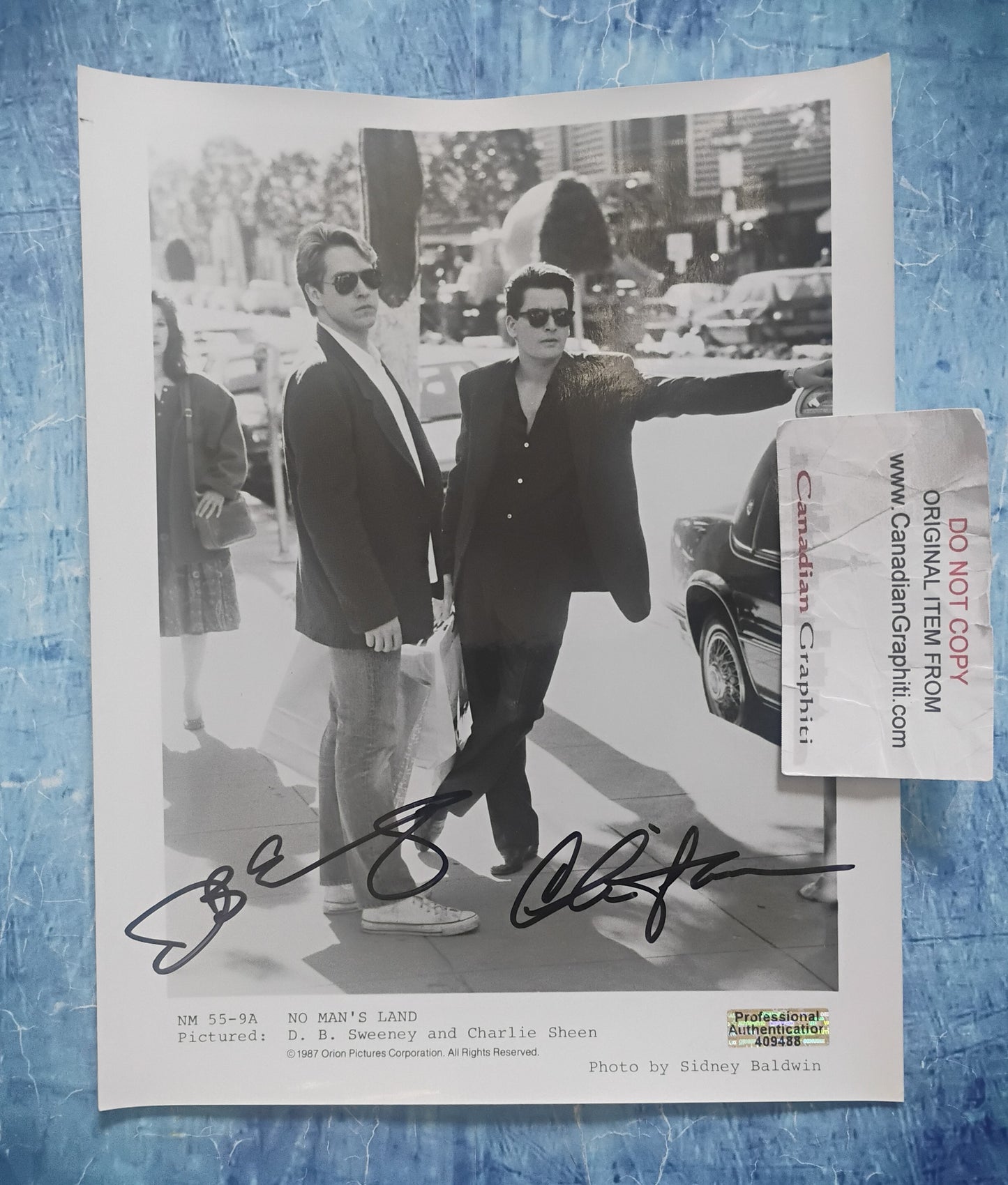 Charlie Sheen DB Sweeney Hand Signed Autograph 8x10 Photo COA No Man's Land