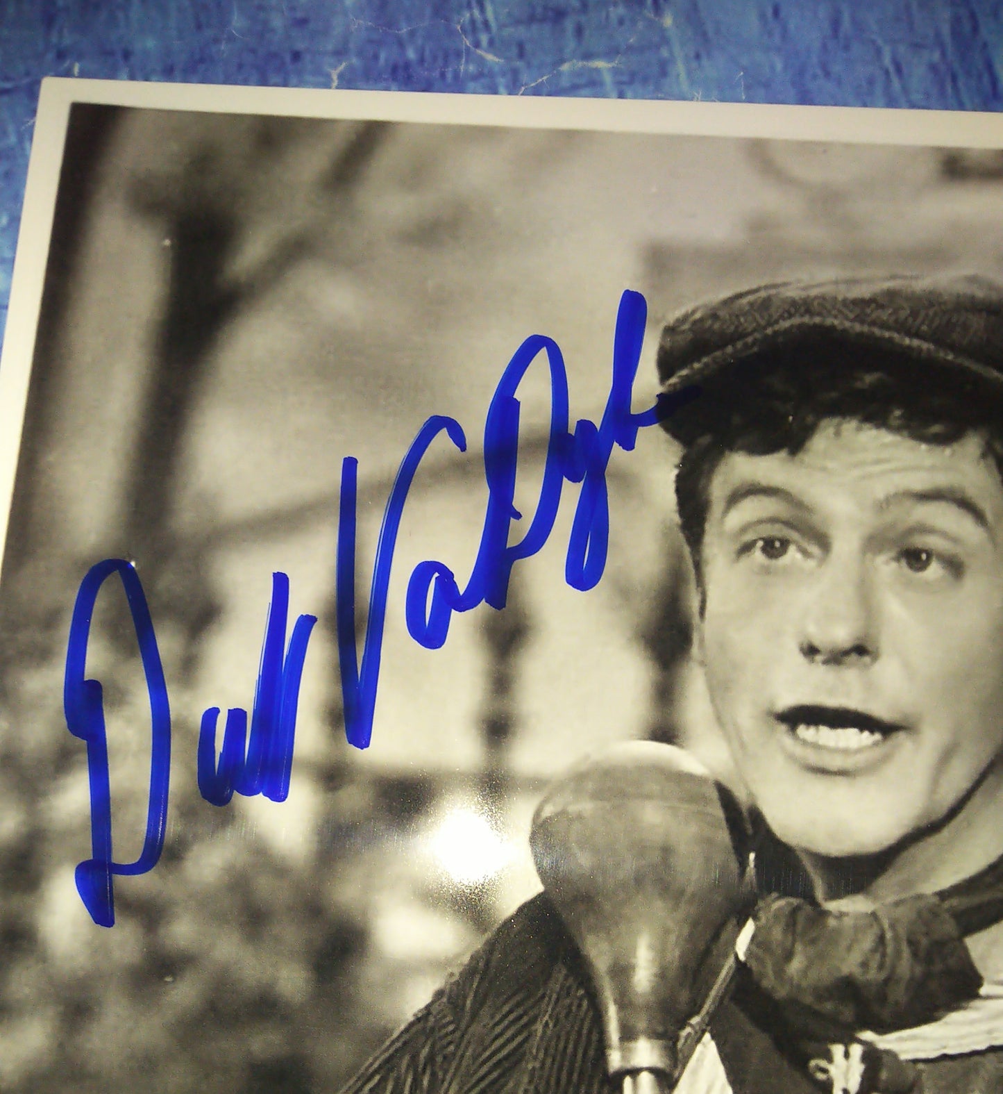 Dick Van Dyke Hand Signed Autograph 8x10 Photo COA Mary Poppins