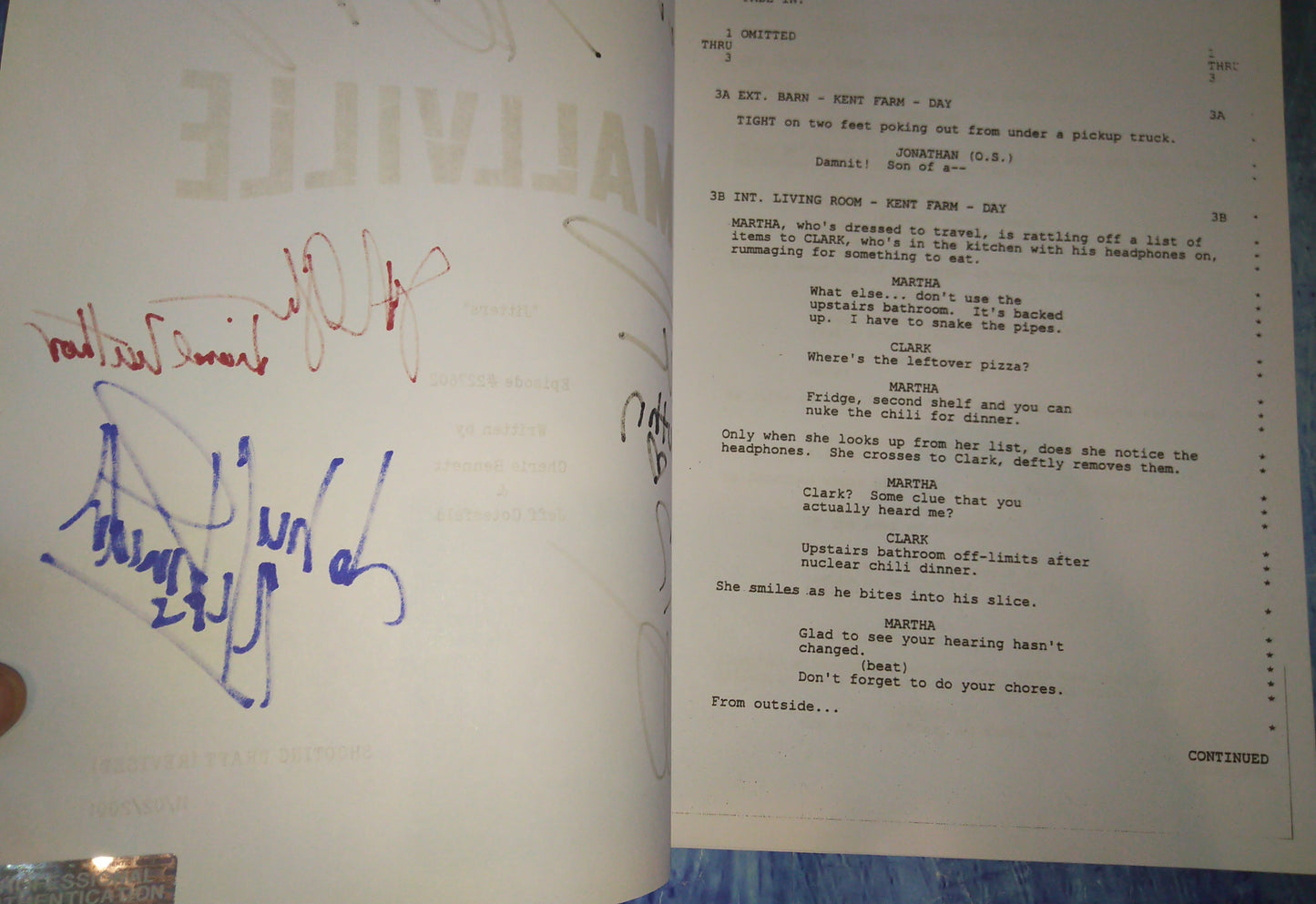 Smallville 5x Cast Hand Signed Autograph Script COA Tom Welling