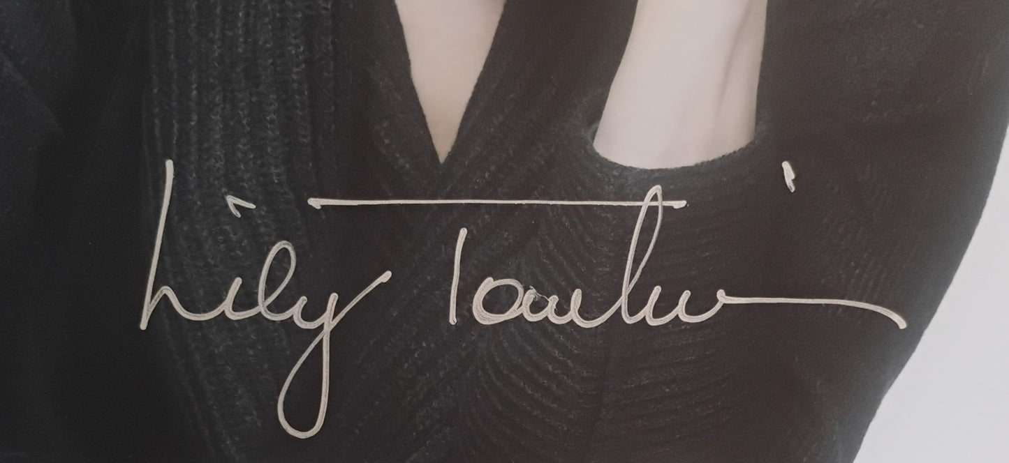 Lily Tomlin Hand Signed Autograph 8x10 Photo BAS COA