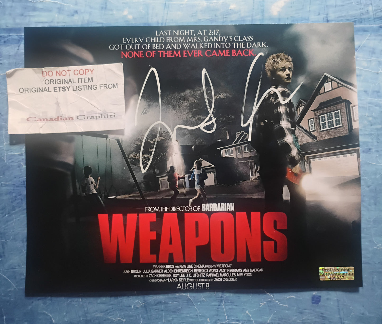 Julia Garner Hand Signed Autograph 8x10 Photo COA Weapons