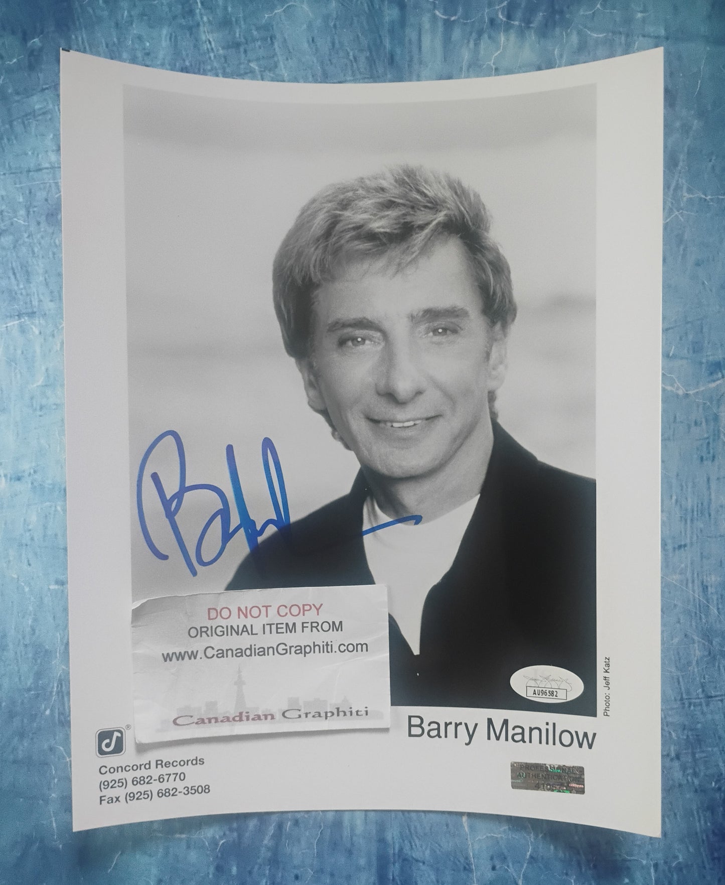 Barry Manilow Hand Signed Autograph 8x10 Photo JSA COA