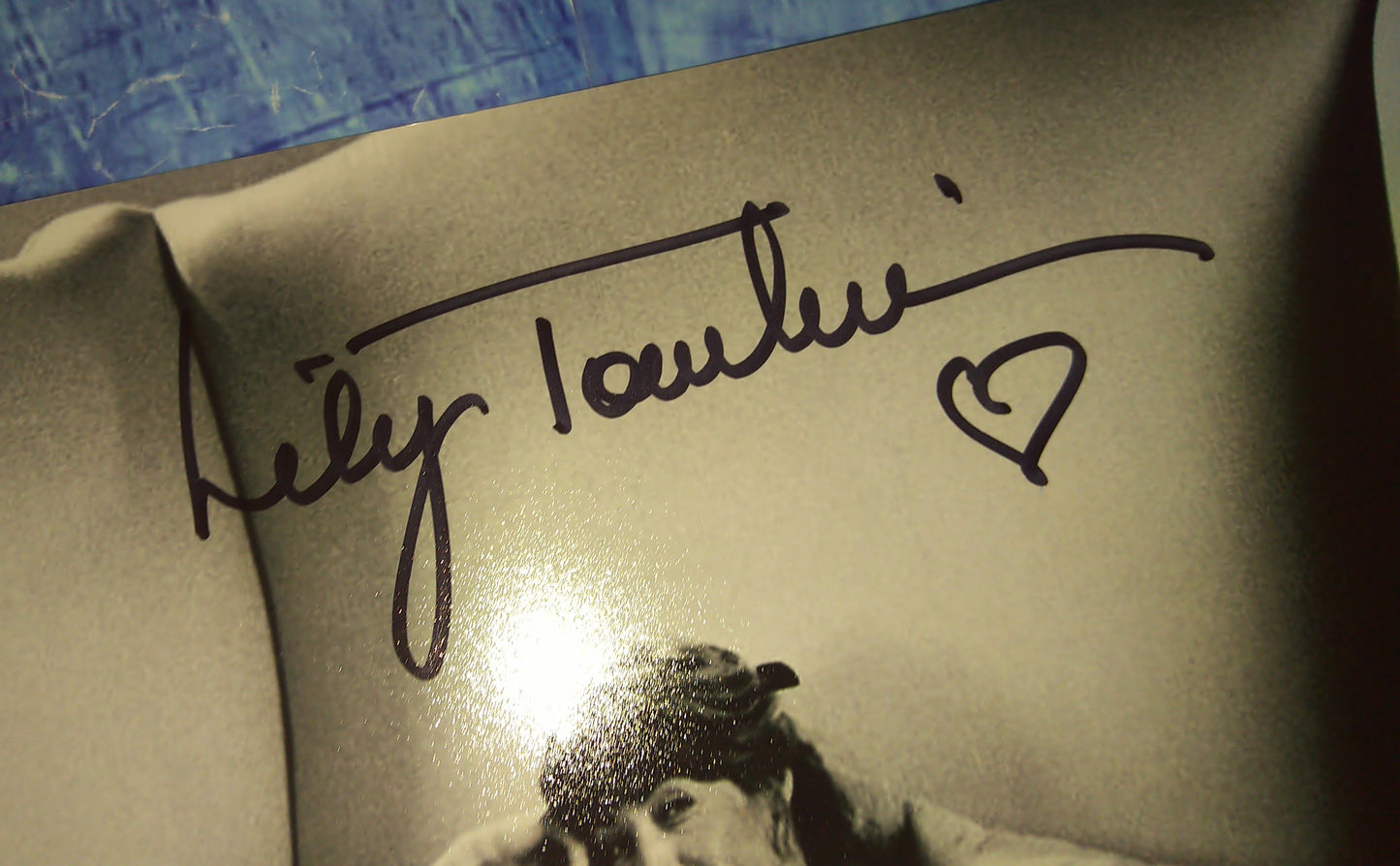 Lily Tomlin Hand Signed Autograph 8x10 Photo PSA COA Incredible Shrinking Woman