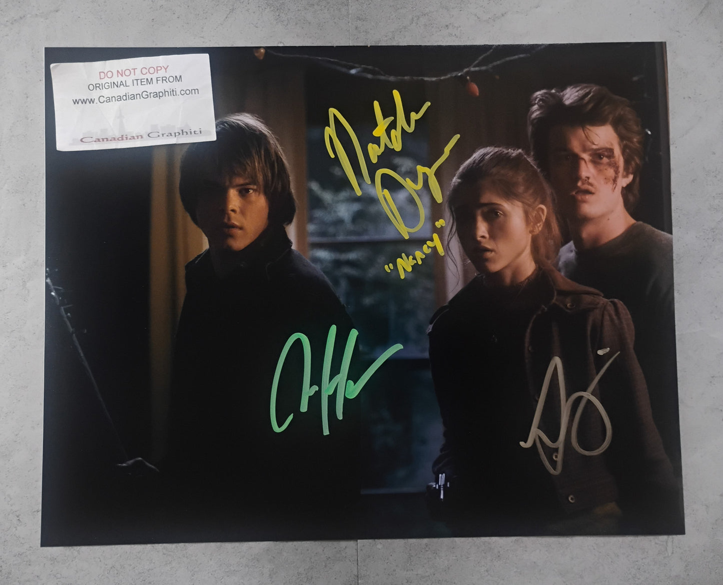 Charlie Heaton, Natalia Dyer & Joe Keery Hand Signed Autograph 11x14 Photo COA Stranger Things