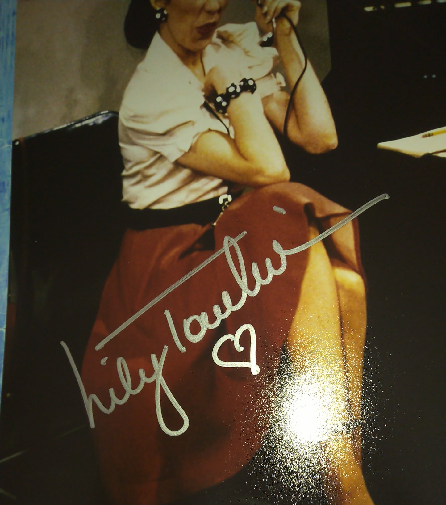 Lily Tomlin Hand Signed Autograph 8x10 Photo BAS COA