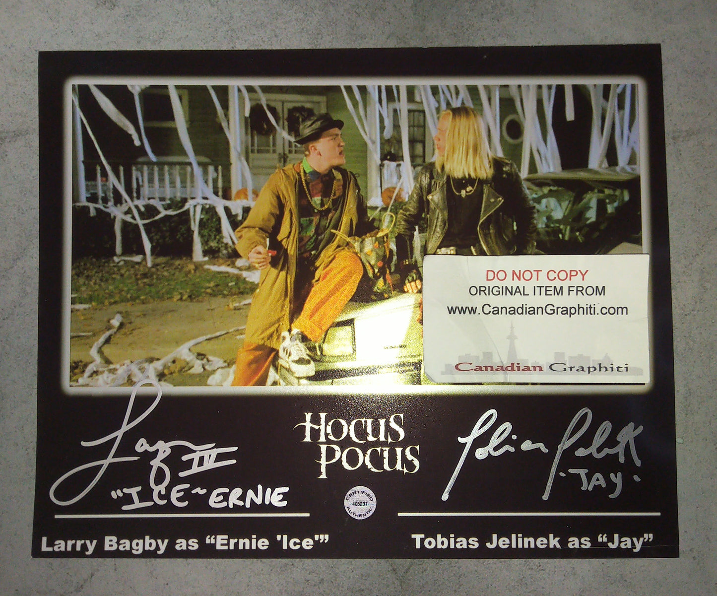 Tobias Jelinek & Larry Bagby Hand Signed Autograph 8x10 Photo COA Hocus Pocus