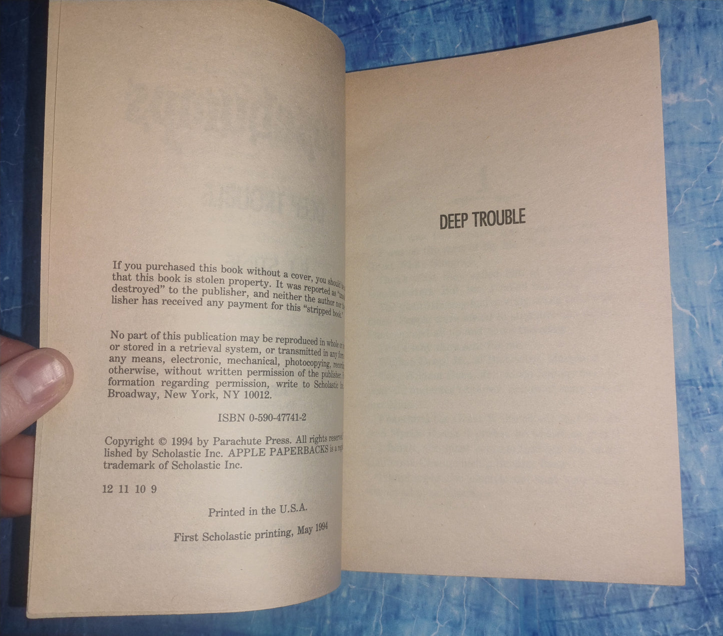 R.L. Stine Hand Signed Autograph Goosebumps Book COA