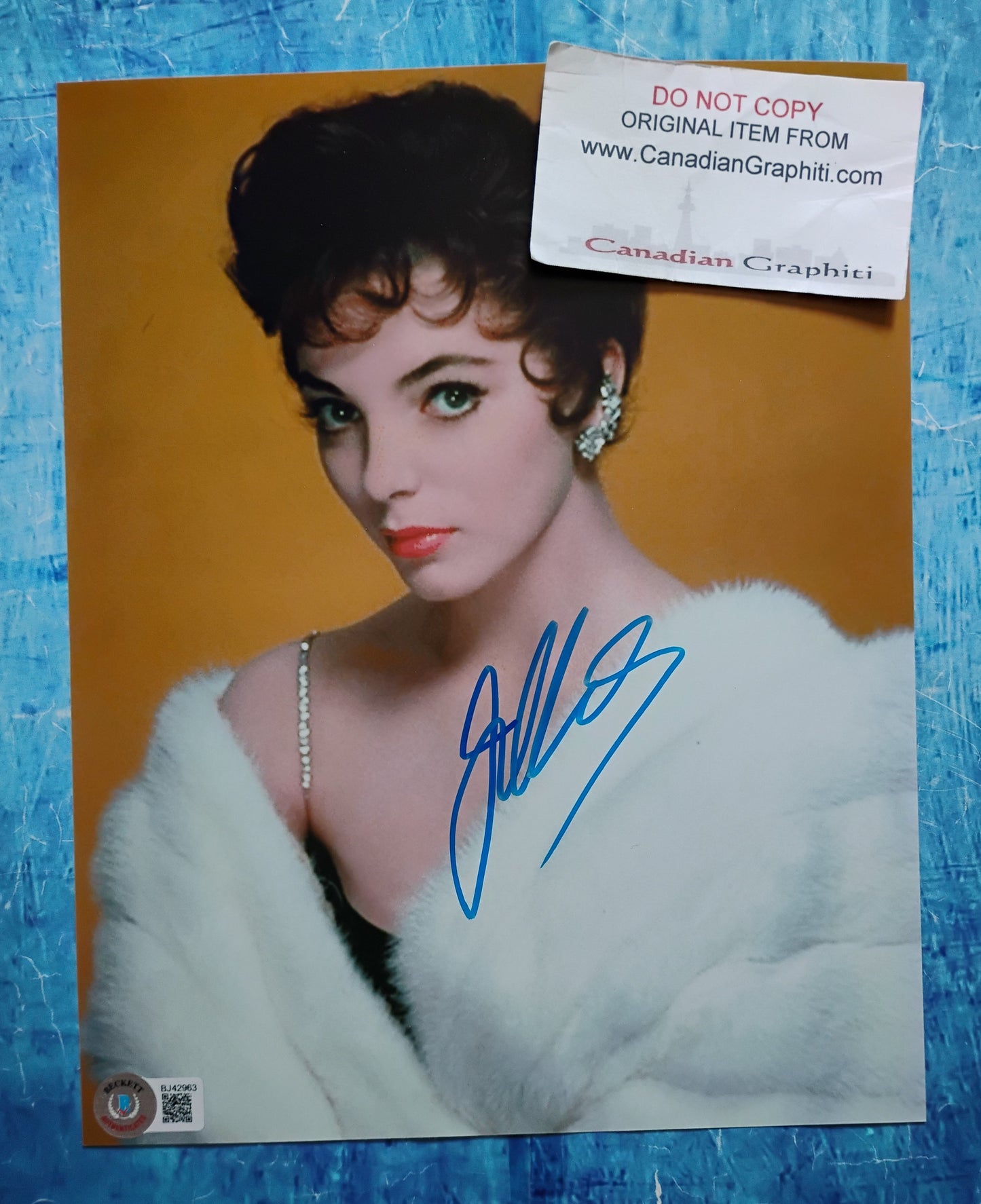 Joan Collins Hand Signed Autograph 8x10 Photo BAS COA