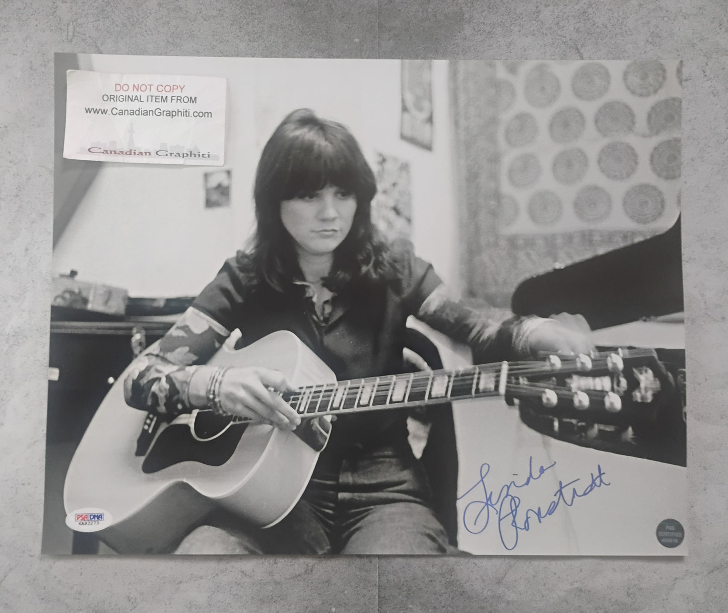 Linda Ronstadt Hand Signed Autograph 11x14 Photo PSA COA