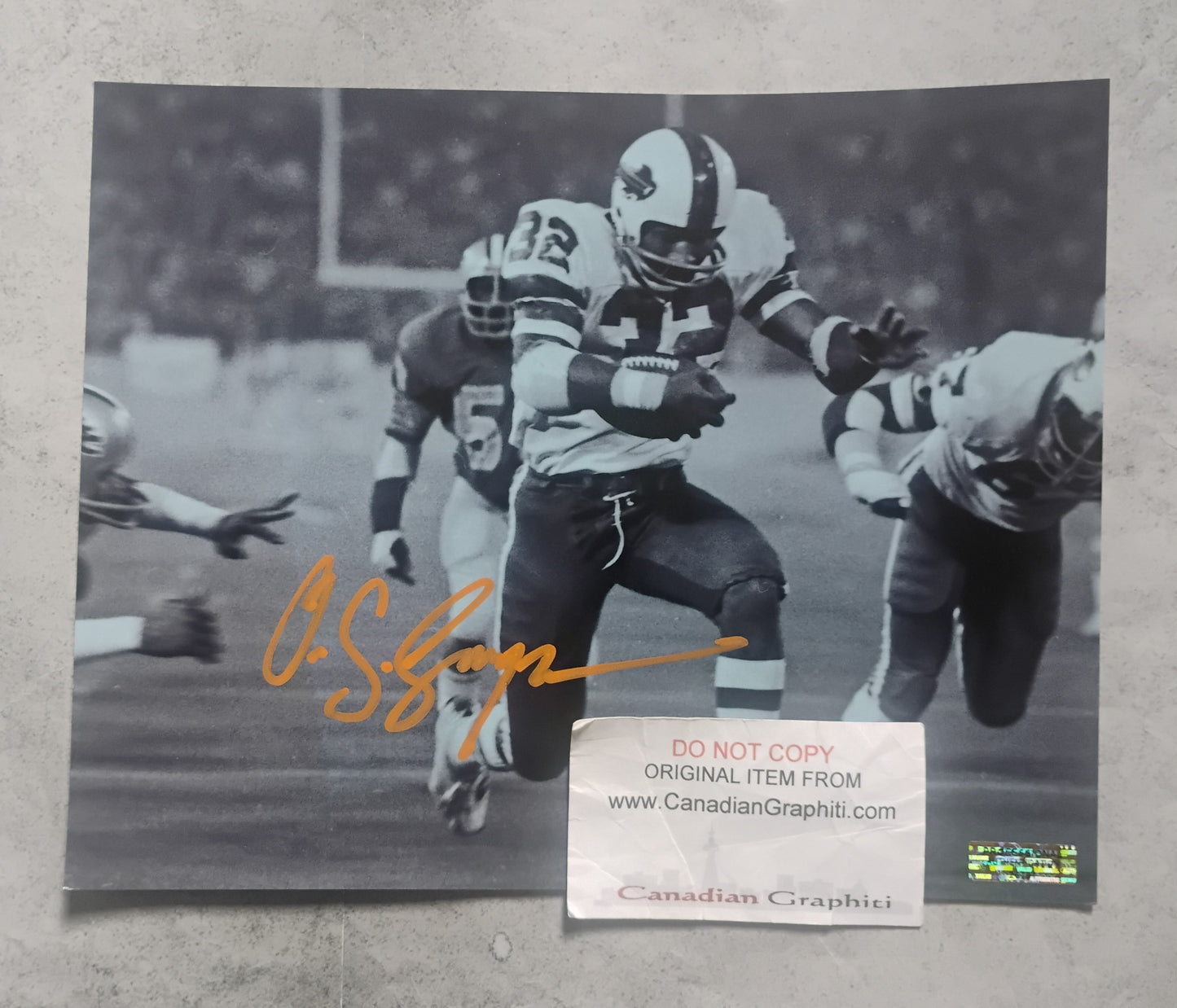 OJ Simpson Hand Signed Autograph 8x10 Photo COA