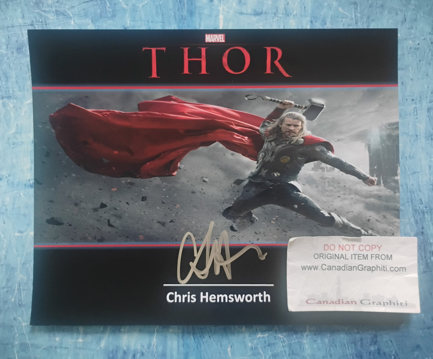 Chris Hemsworth Hand Signed Autograph 8x10 Photo COA Thor
