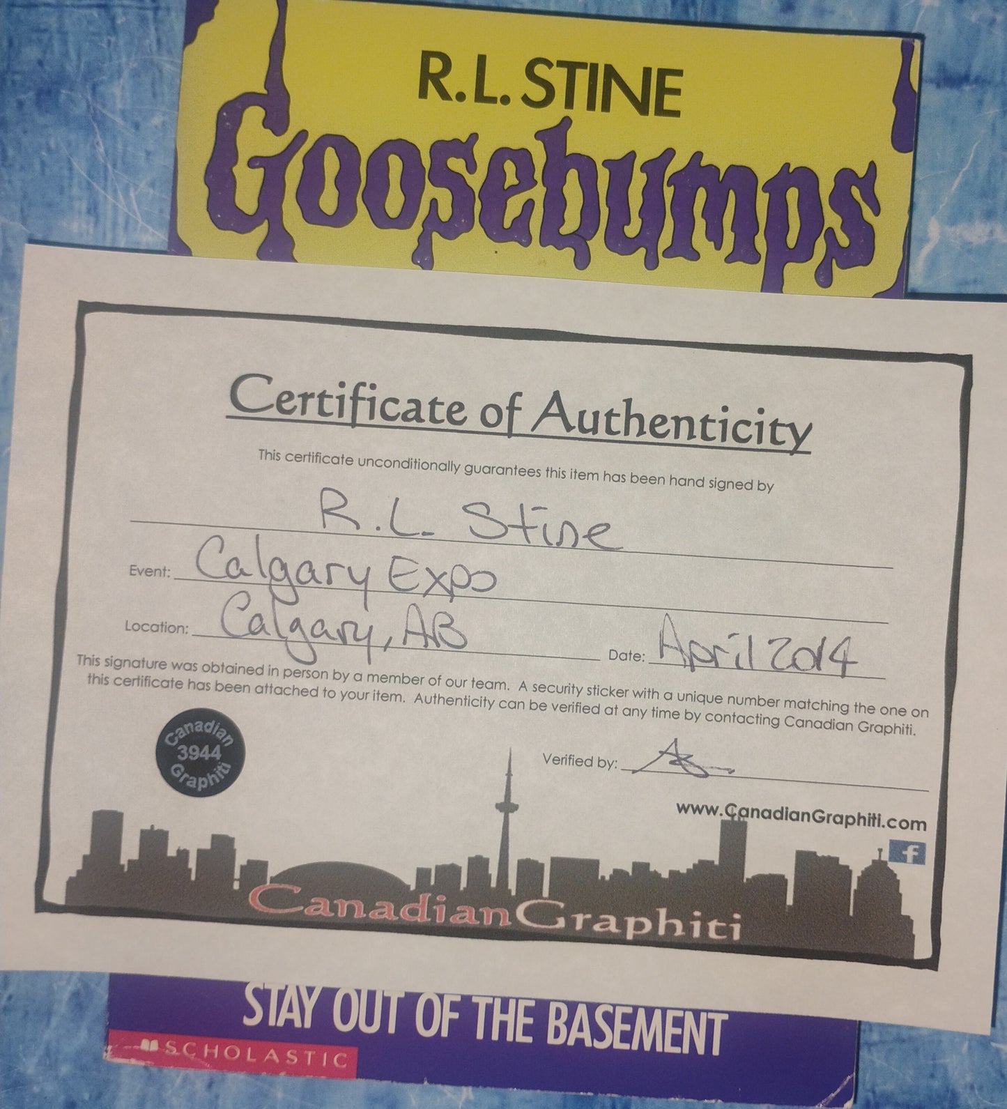 R.L. Stine Hand Signed Autograph Goosebumps Book COA