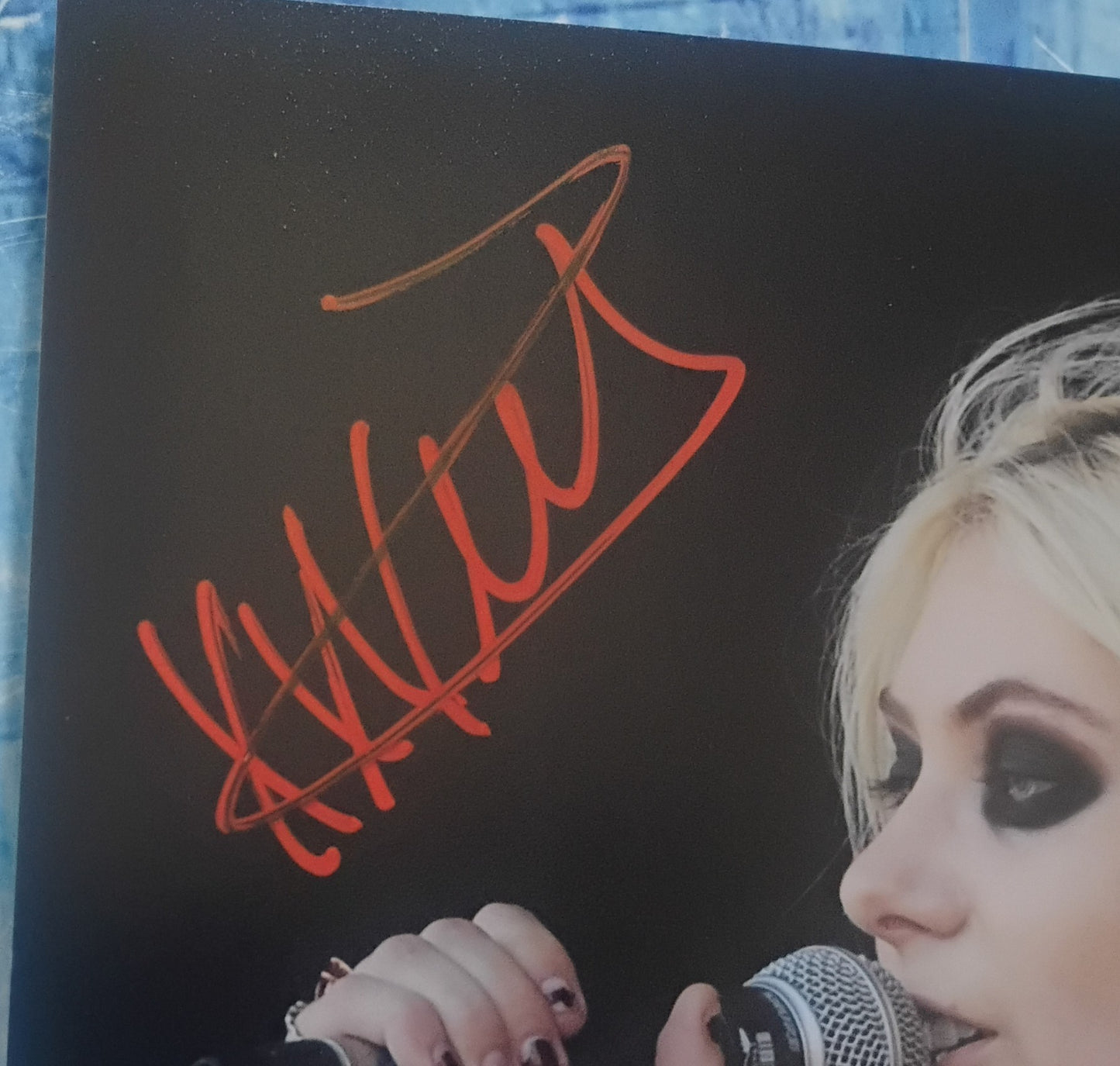 Taylor Momsen Hand Signed Autograph 8x10 Photo BAS COA The Pretty Reckless