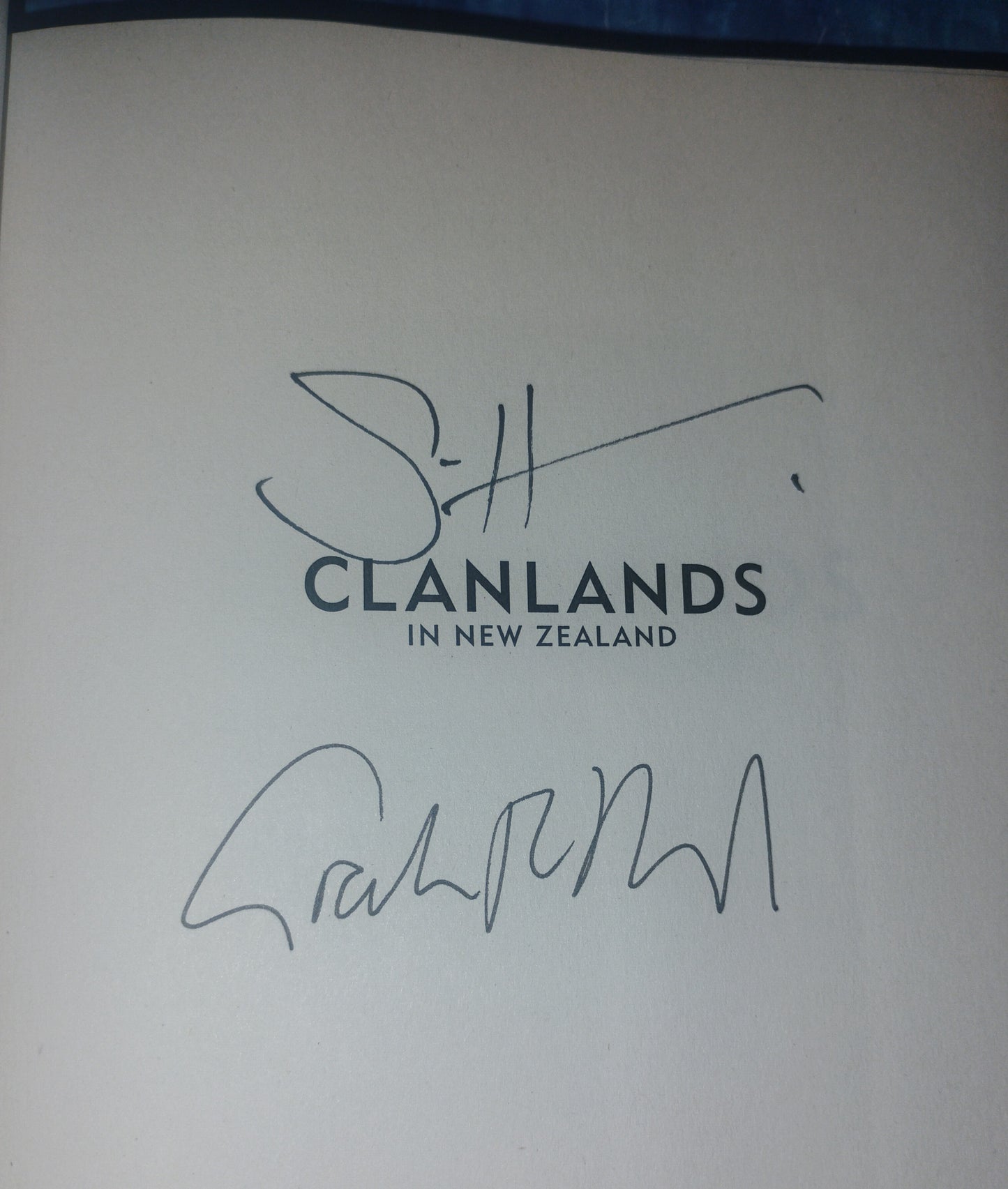 Sam Heughan & Graham McTavish Hand Signed Autograph Clanlands Book JSA COA Outlander