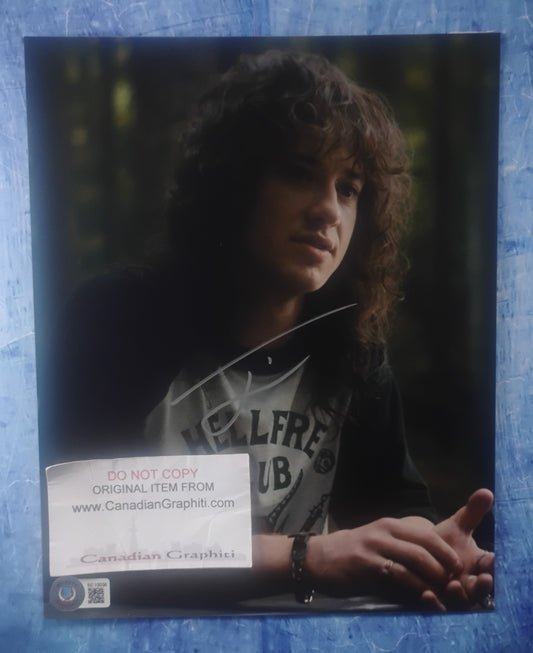 Joseph Quinn Hand Signed Autograph 8X10 Photo BAS COA Stranger Things
