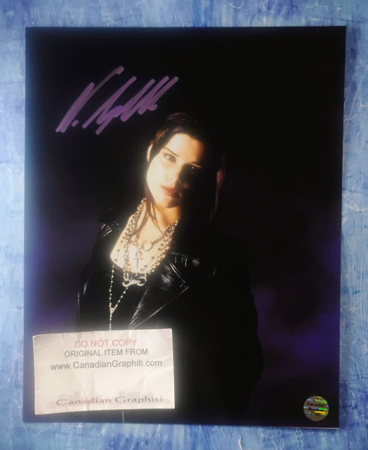 Neve Campbell Hand Signed Autograph 8x10 Photo COA