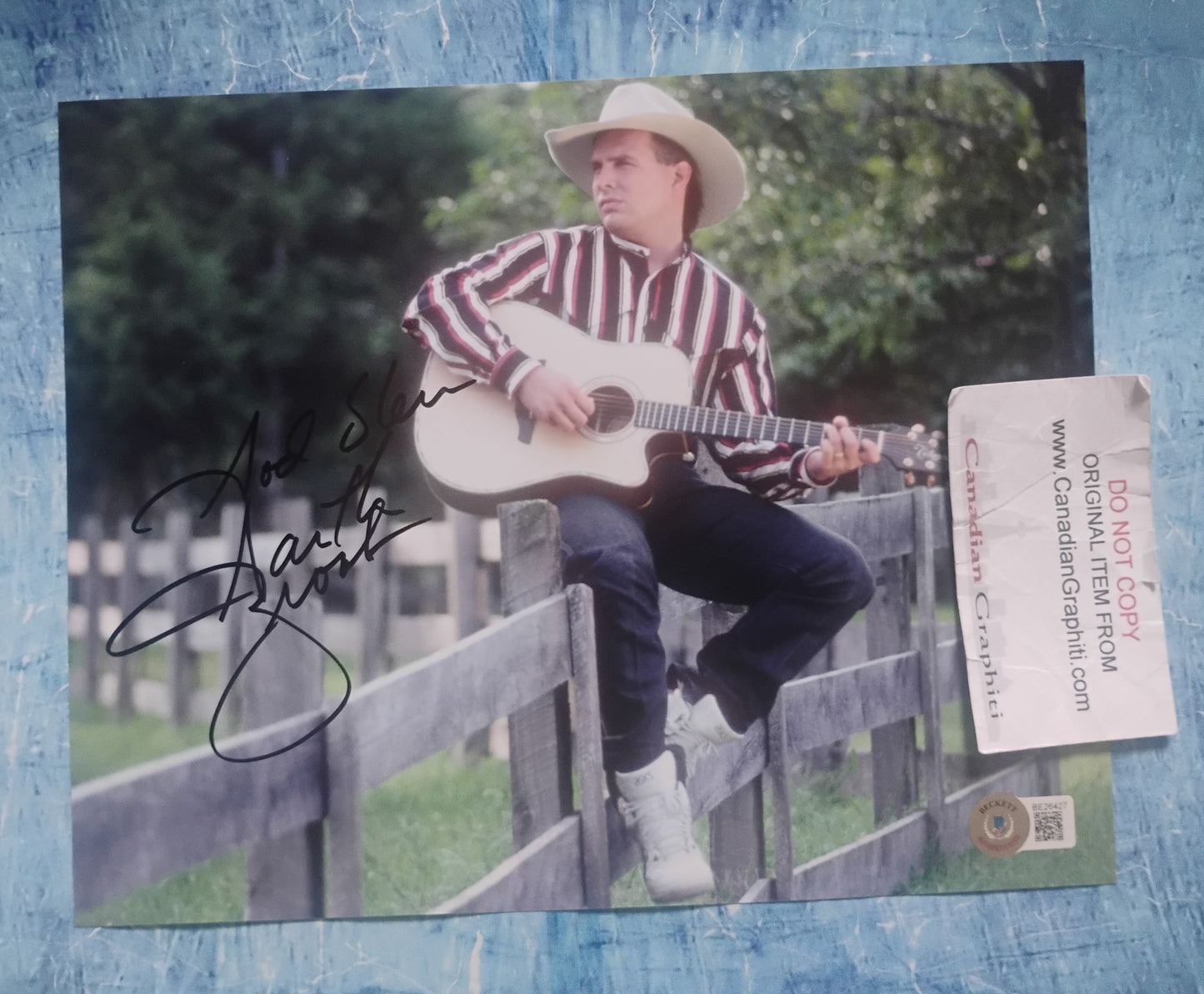 Garth Brooks Hand Signed Autograph 8x10 Photo BAS COA