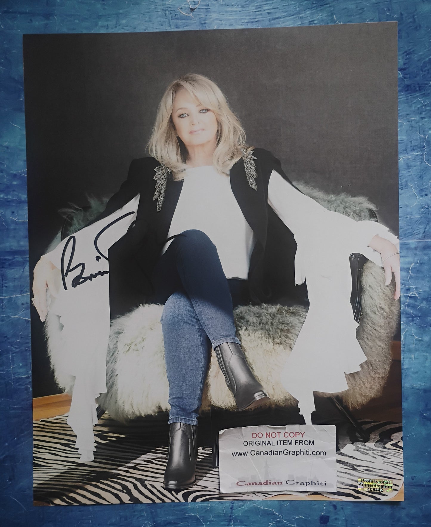 Bonnie Tyler Hand Signed Autograph 11x14 Photo COA