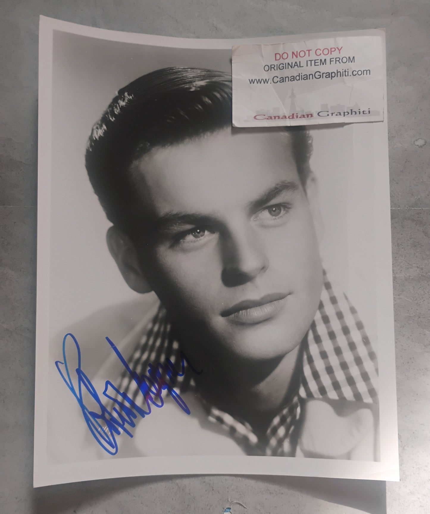 Robert Wagner Hand Signed Autograph 8x10 Photo JSA COA