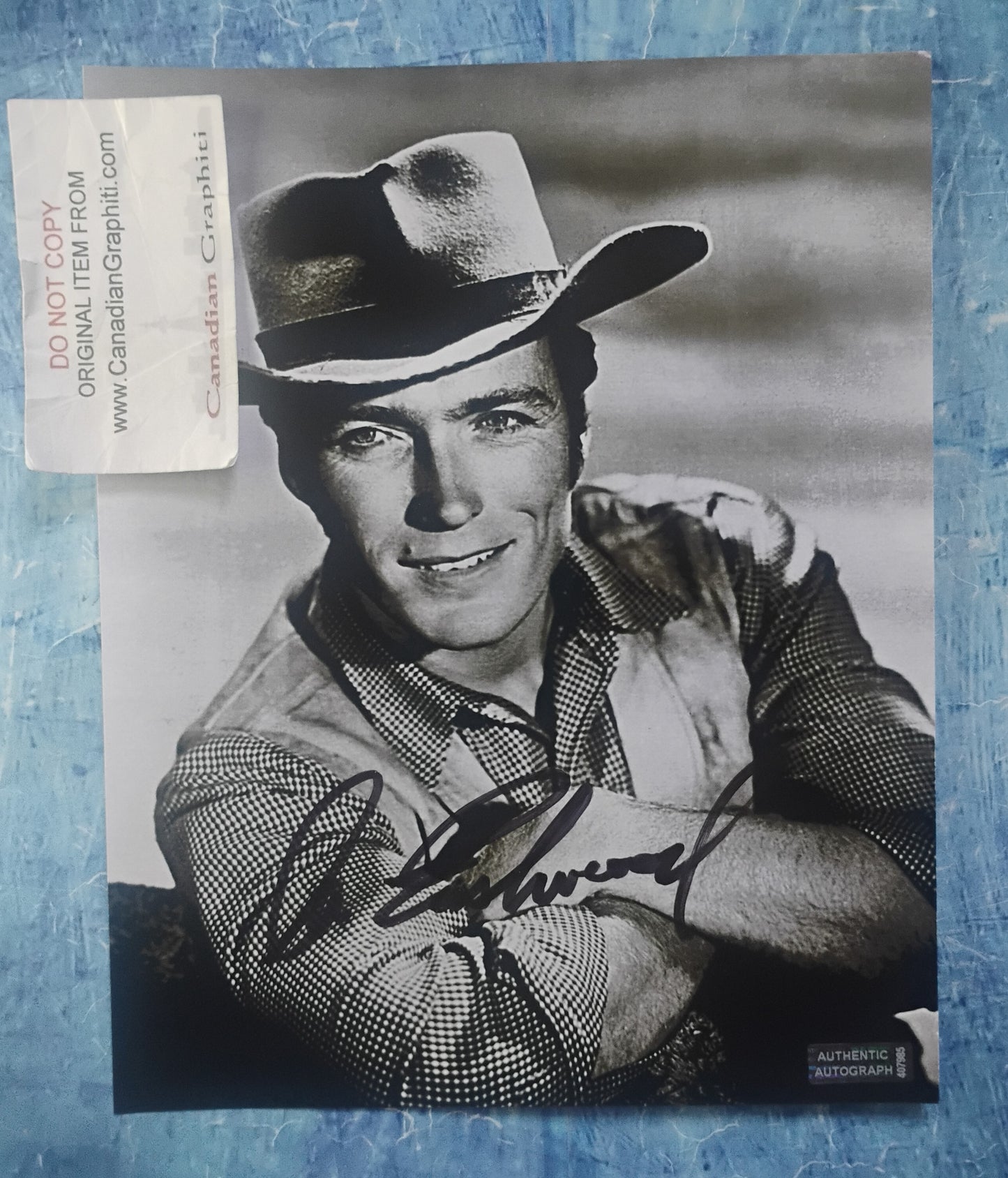 Clint Eastwood Hand Signed Autograph 8x10 Photo COA