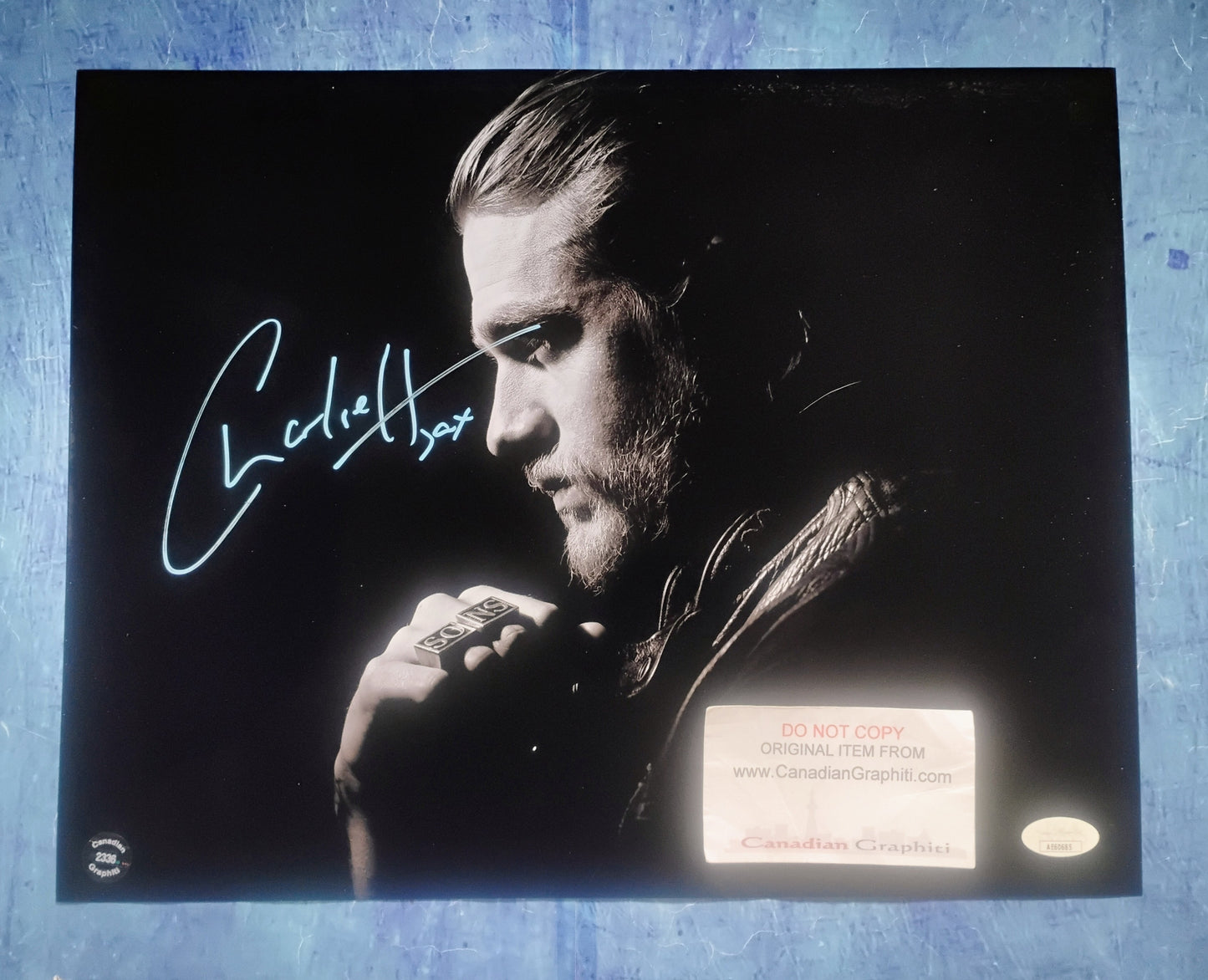 Charlie Hunnam Hand Signed Autograph 11x14 Photo COA