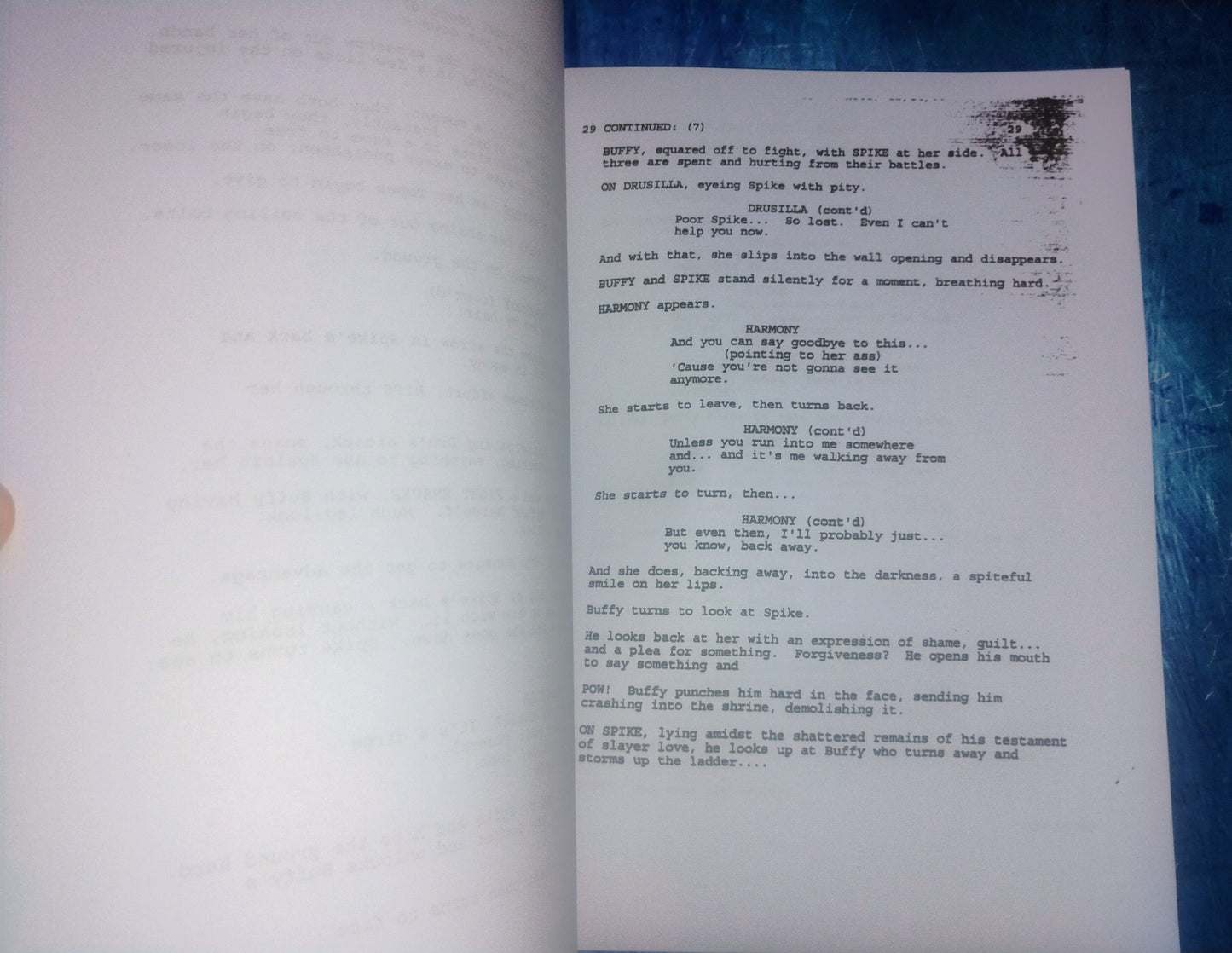 Sarah Michelle Gellar Hand Signed Autograph Buffy The Vampire Slayer Script COA