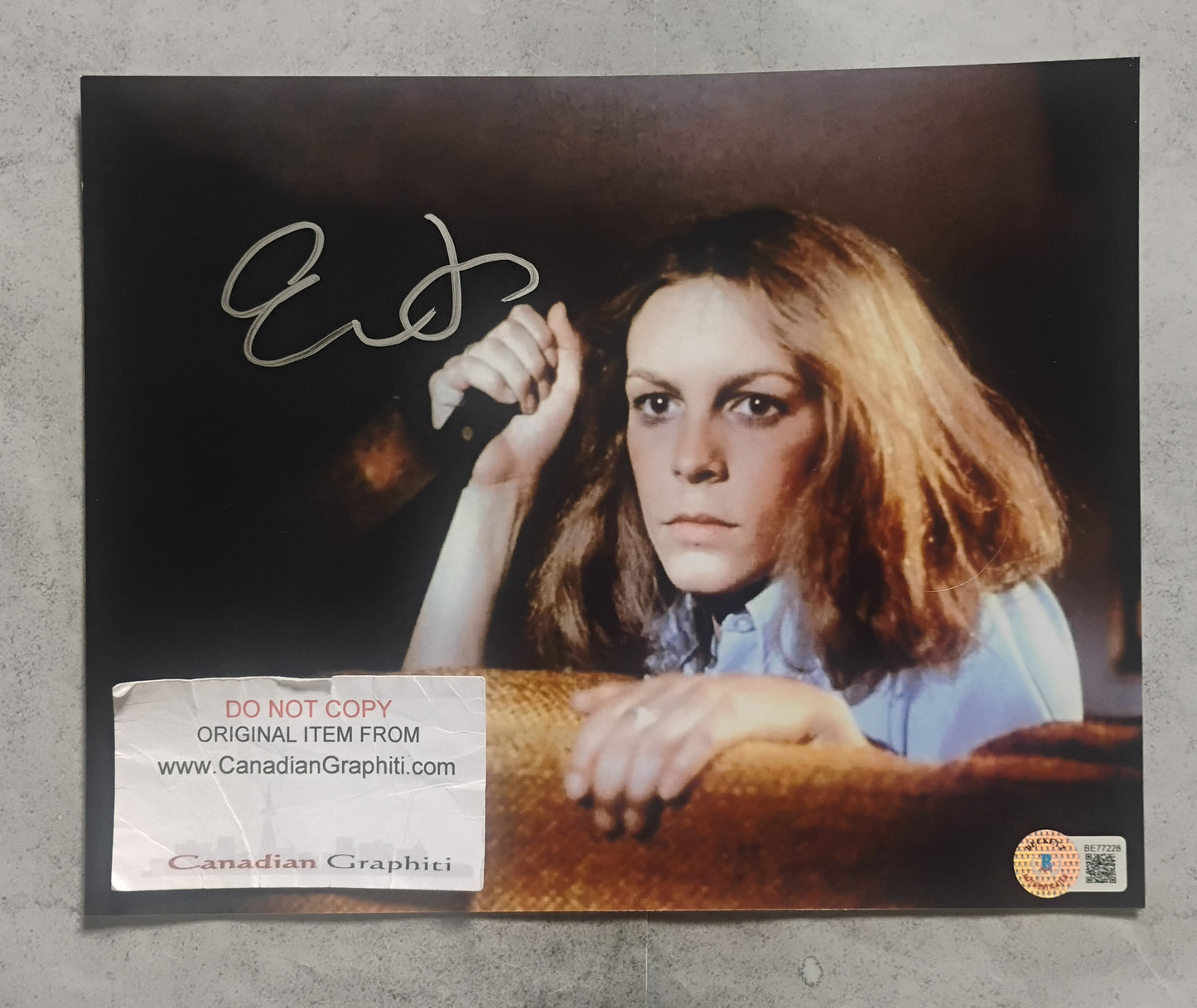 Jamie Lee Curtis Hand Signed Autograph 8x10 Photo BAS COA Halloween