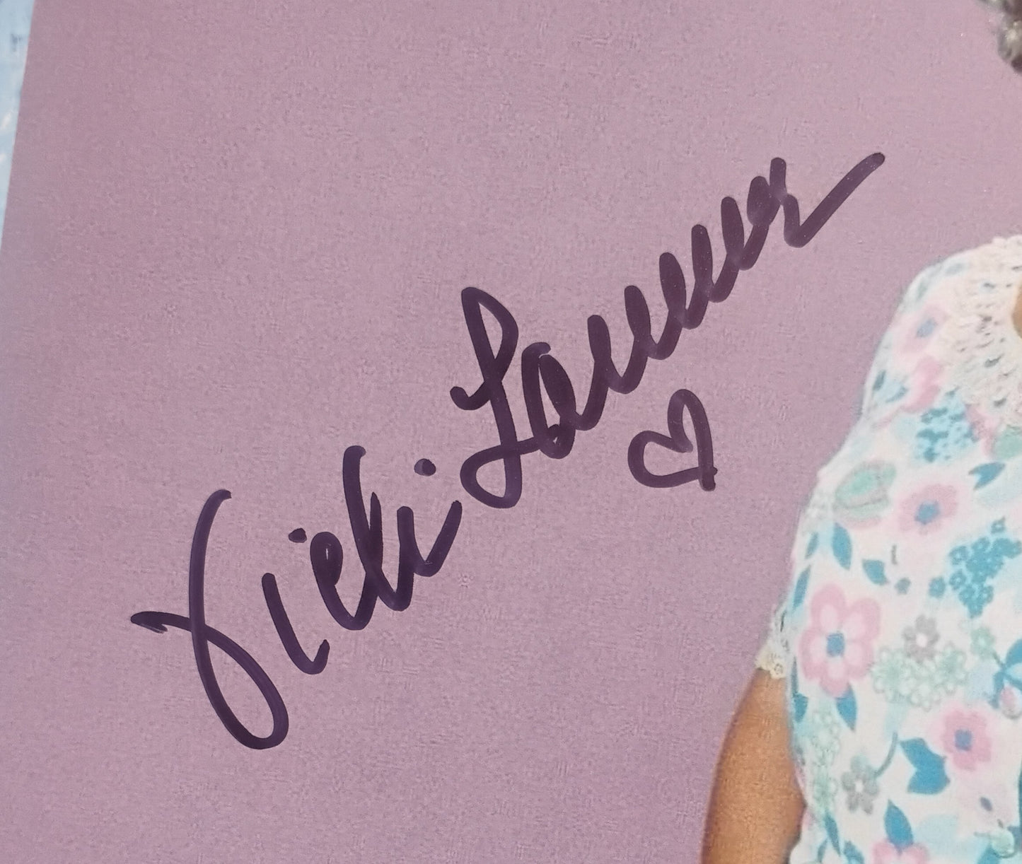 Vicki Lawrence Hand Signed Autograph 8x10 Photo JSA COA Mama's Family