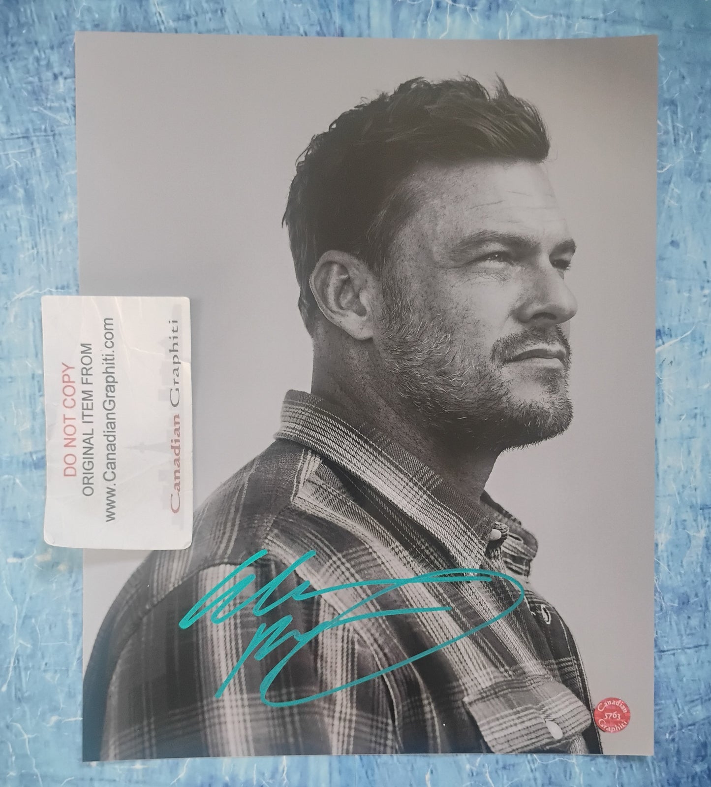 Alan Ritchson Hand Signed Autograph 8x10 Photo COA