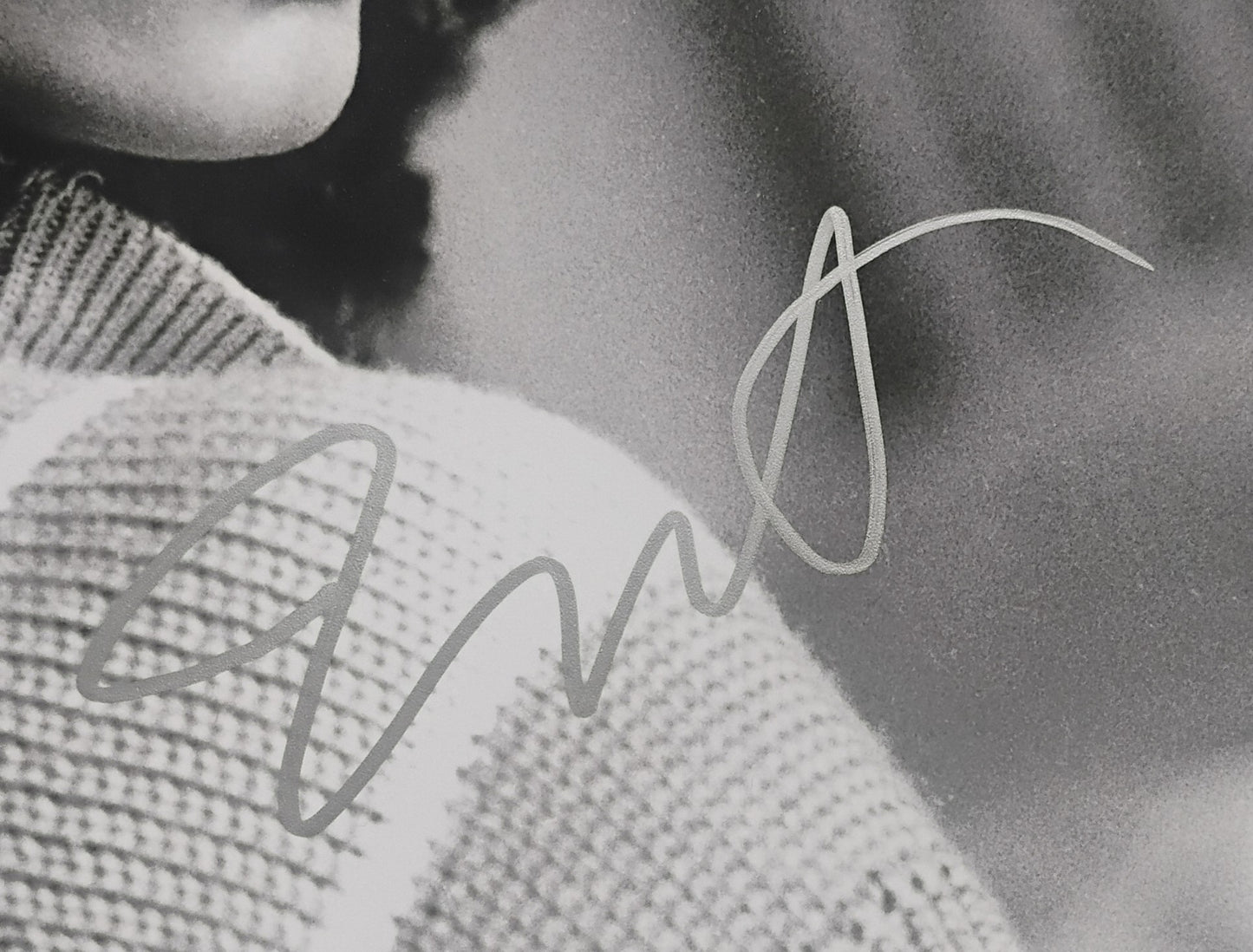 Jamie Lee Curtis Hand Signed Autograph 8x10 Photo BAS COA