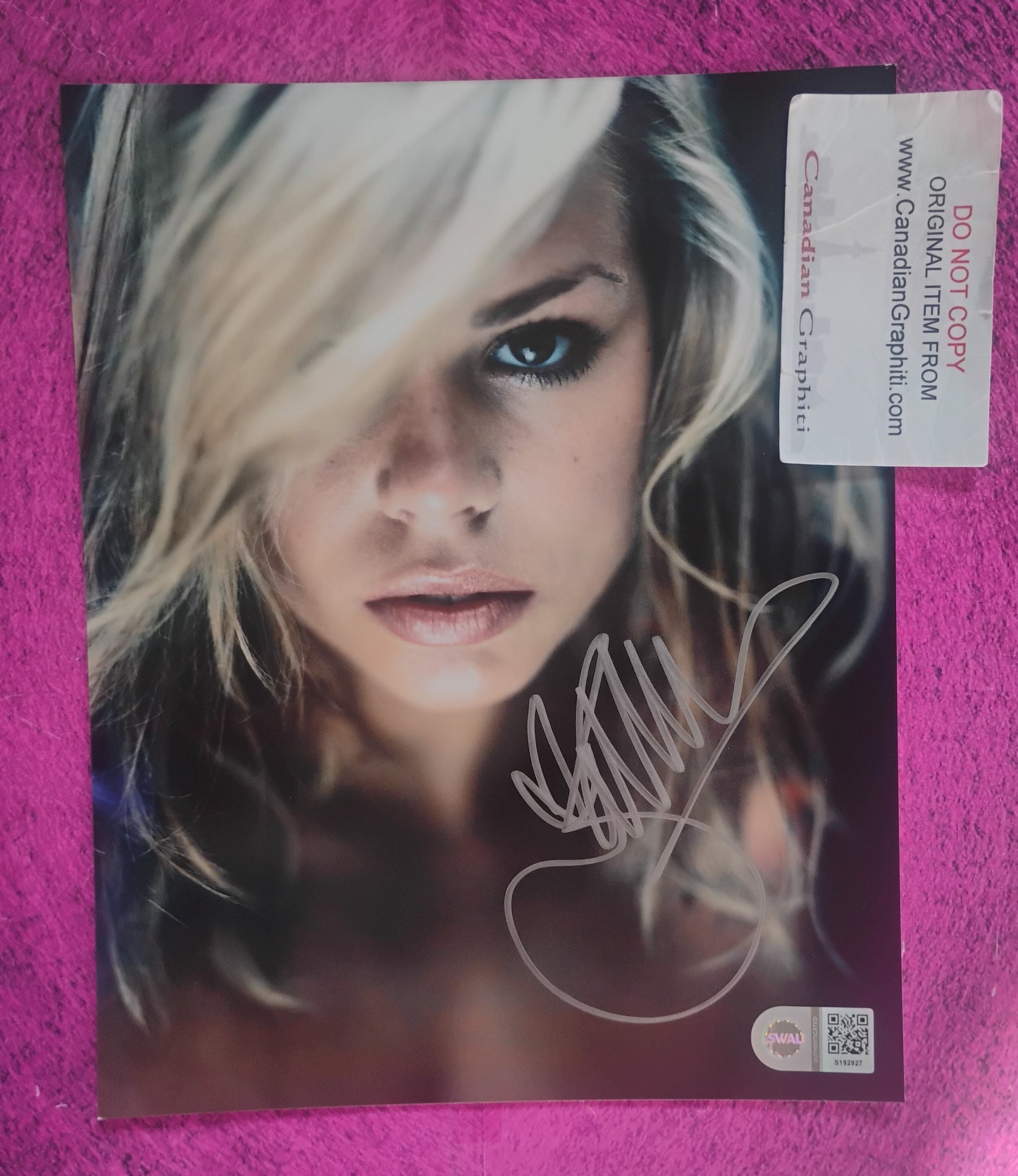 Billie Piper Hand Signed Autograph 8x10 Photo SWAU COA