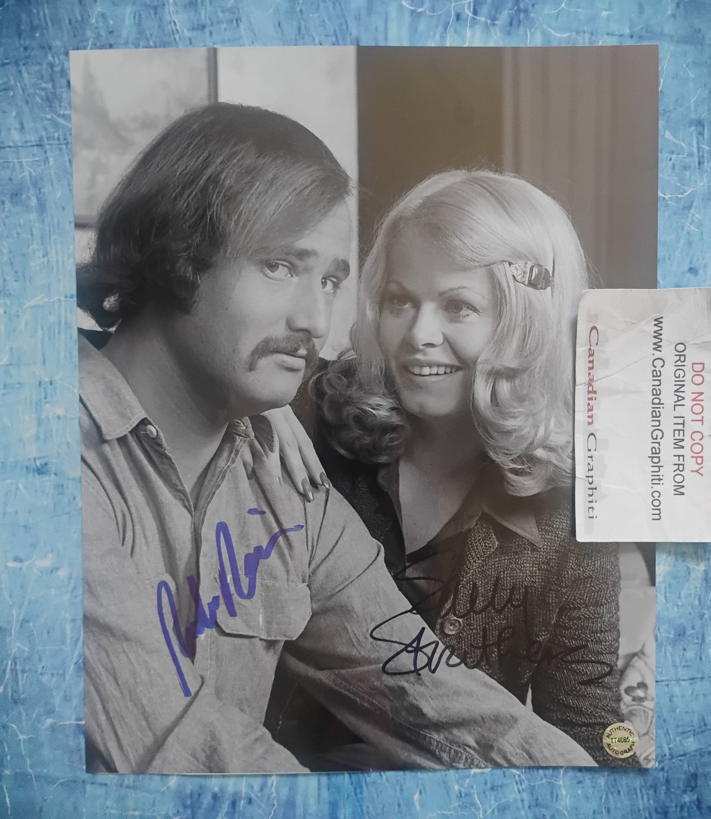 Sally Struthers & Rob Reiner Hand Signed Autograph 8x10 Photo COA All In The Family