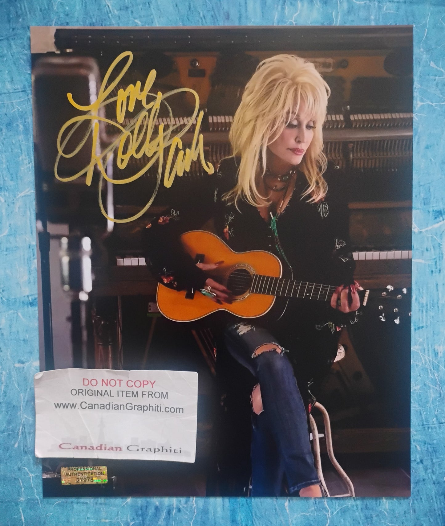 Dolly Parton Hand Signed Autograph 8x10 Photo COA