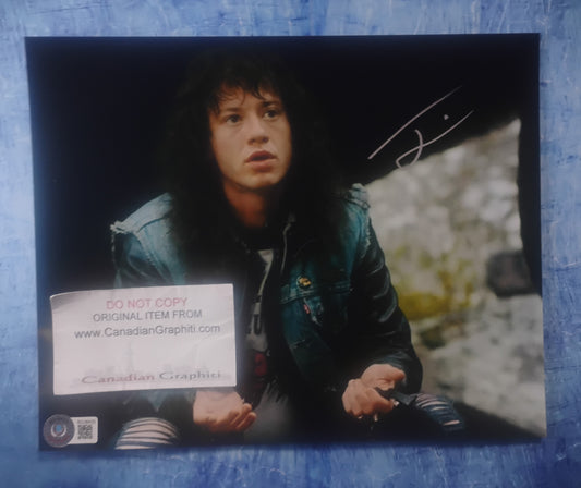 Joseph Quinn Hand Signed Autograph 8X10 Photo BAS COA Stranger Things