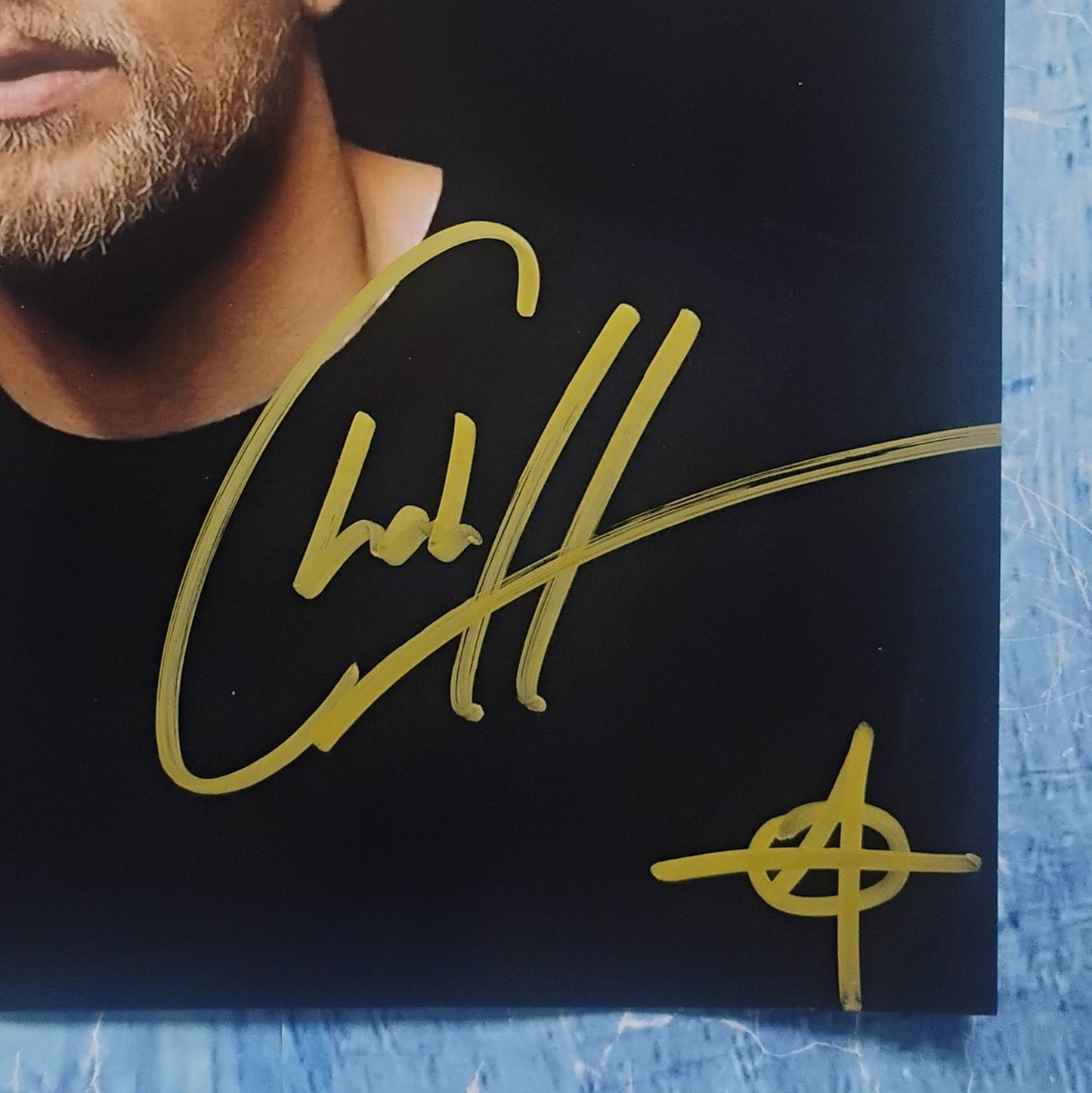 Charlie Hunnam Hand Signed Autograph 8x10 Photo COA