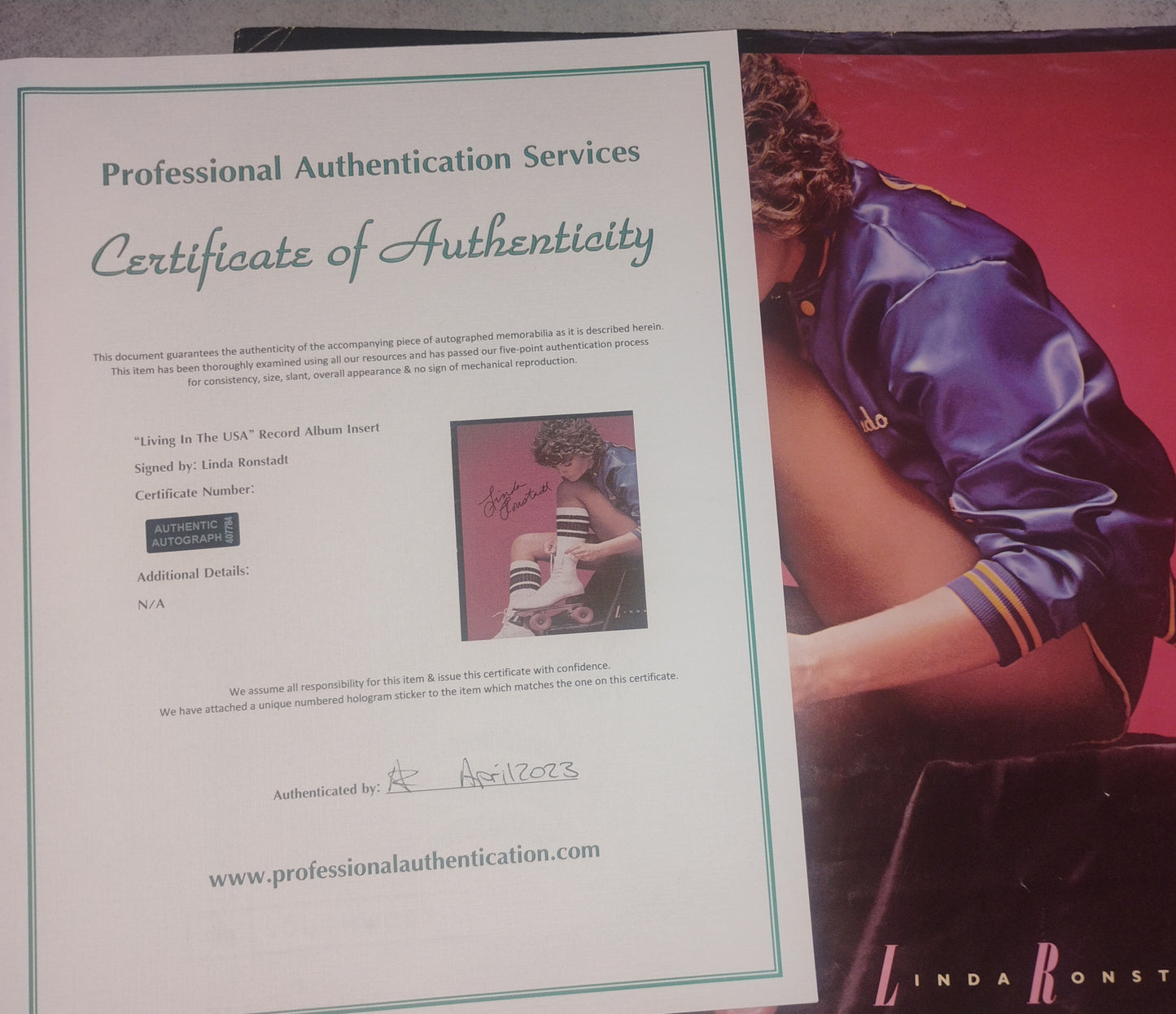 Linda Ronstadt Hand Signed Autograph Record Insert COA