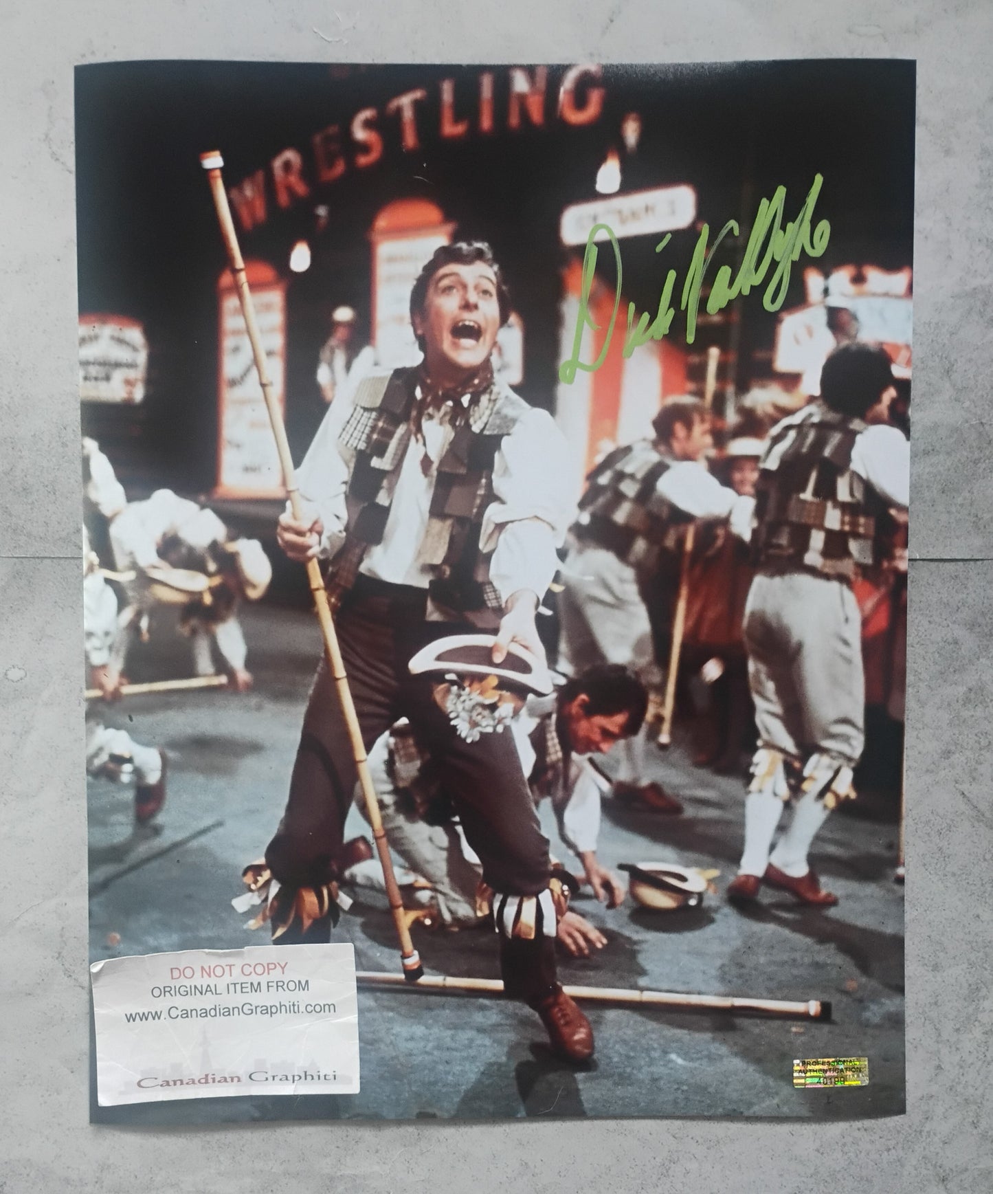 Dick Van Dyke Hand Signed Autograph 11x14 Photo COA