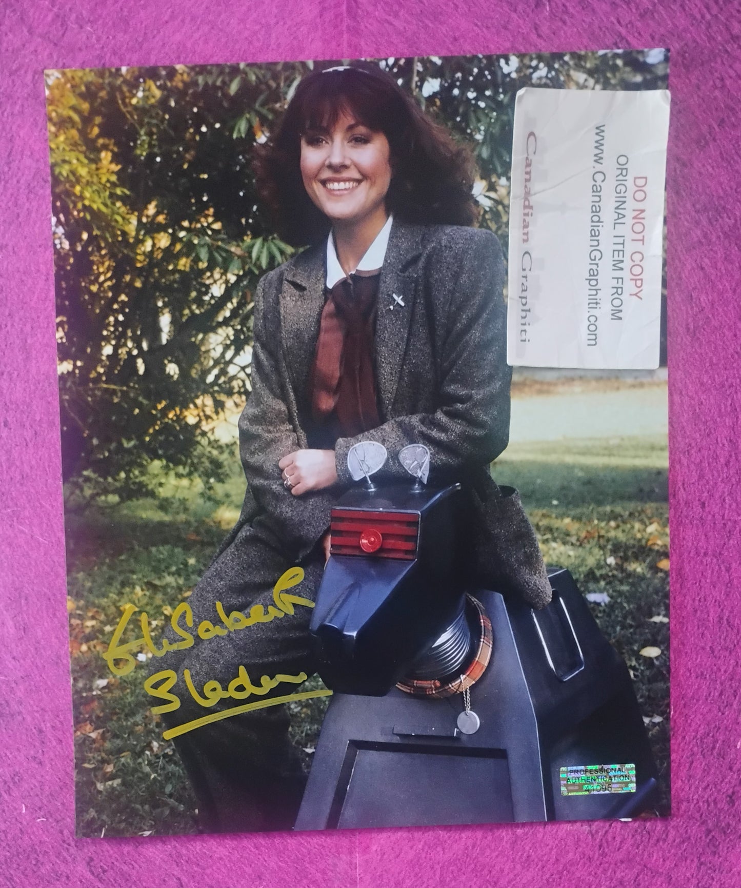 Elisabeth Sladen Hand Signed Autograph 8x10 Photo COA Doctor Who