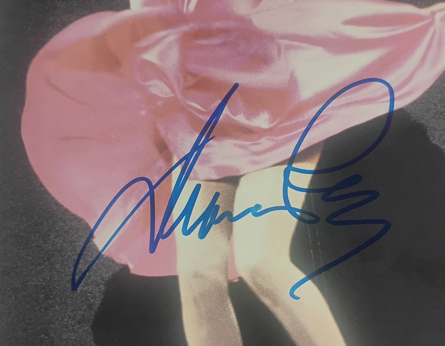 Diana Ross Hand Signed Autograph 8x10 Photo BAS COA