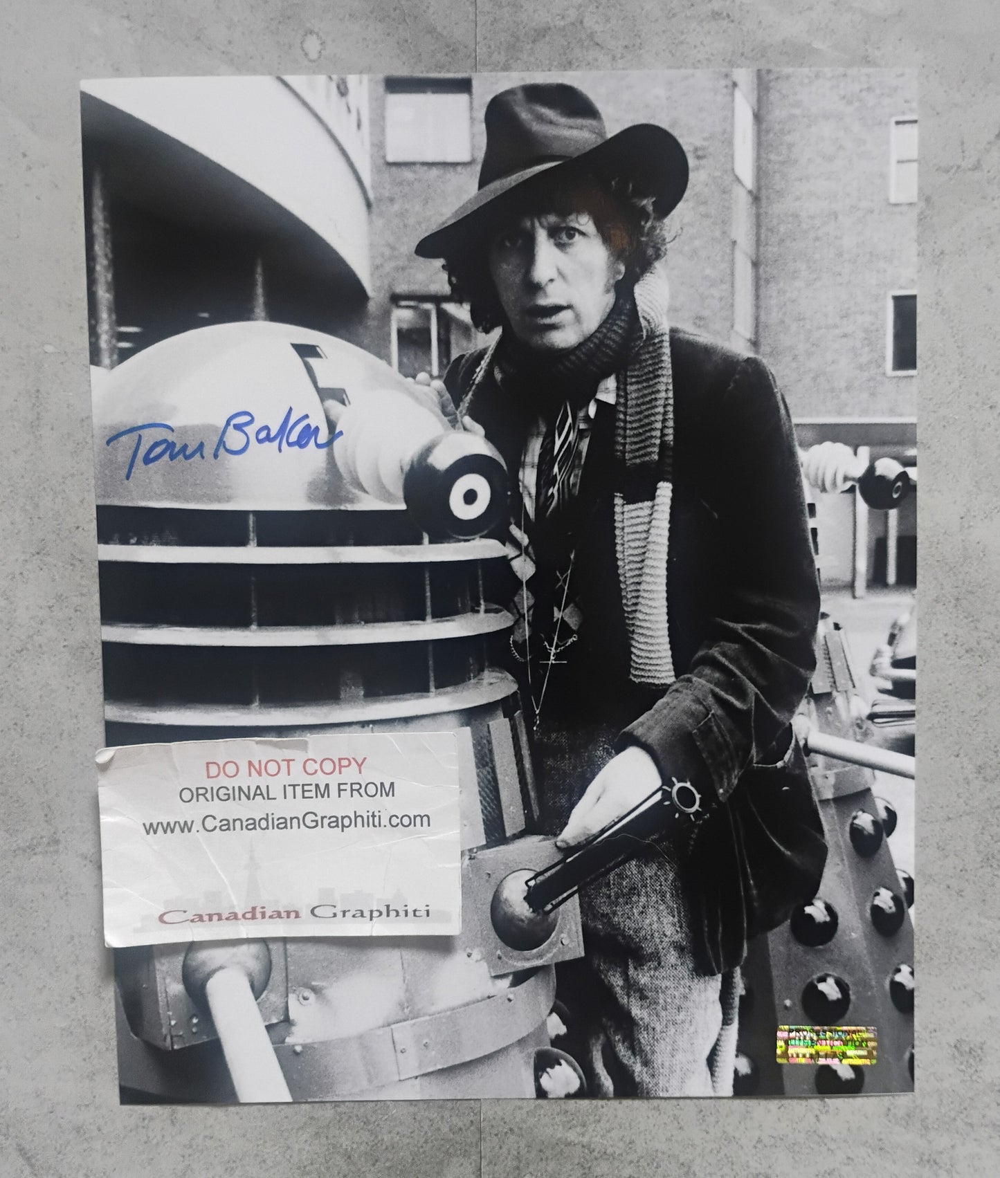Tom Baker Hand Signed Autograph 8x10 Photo COA Doctor Who