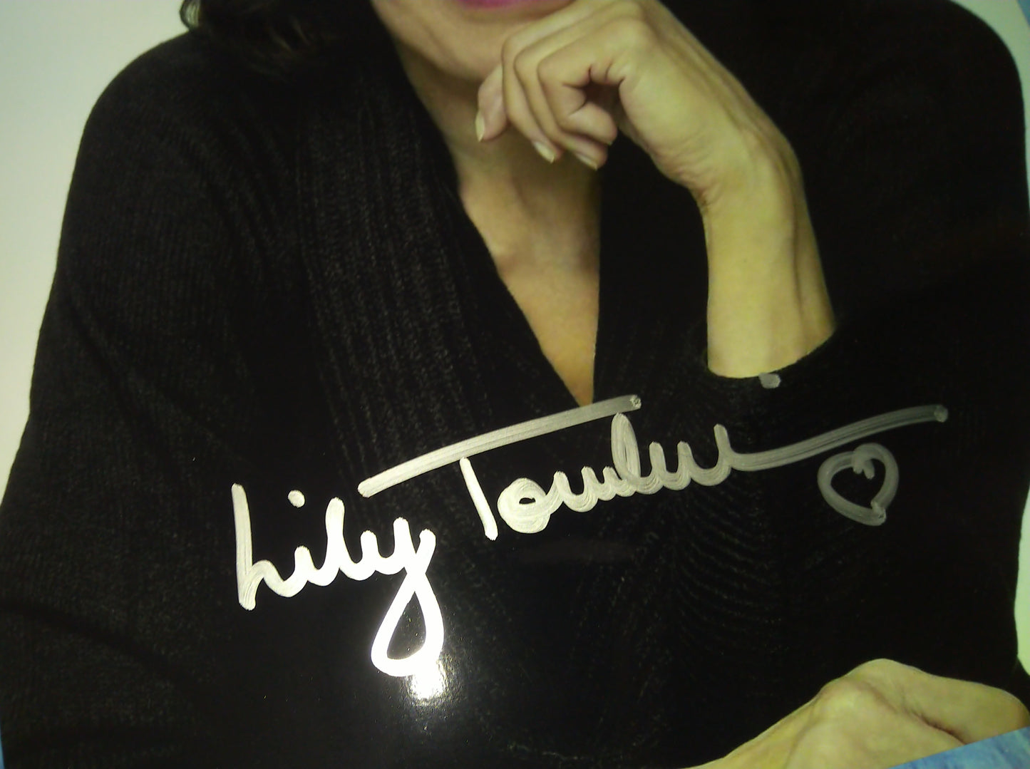 Lily Tomlin Hand Signed Autograph 8x10 Photo COA