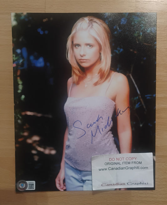 Sarah Michelle Gellar Hand Signed Autograph 8x10 Photo BAS COA