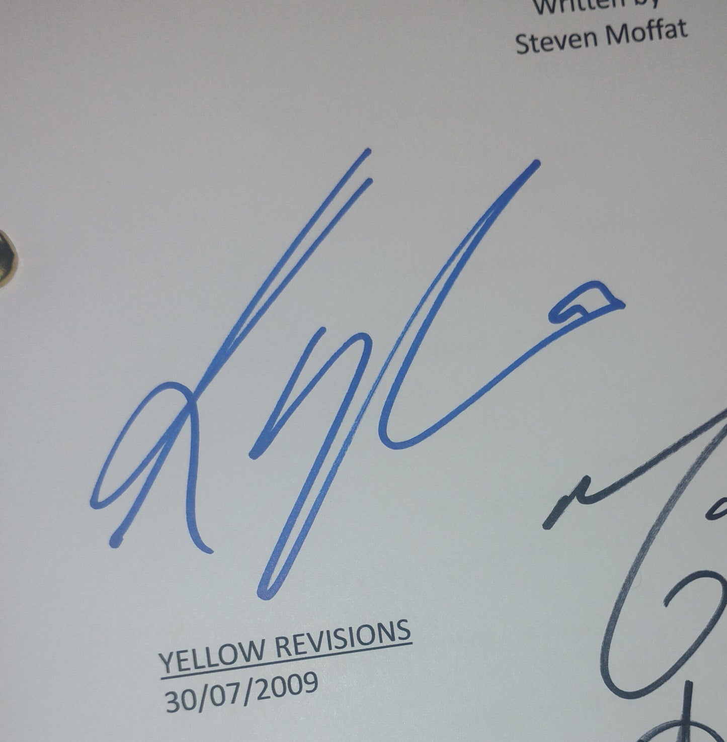 Matt Smith, Alex Kingston & Karen Gillan Hand Signed Autograph Doctor Who Script COA