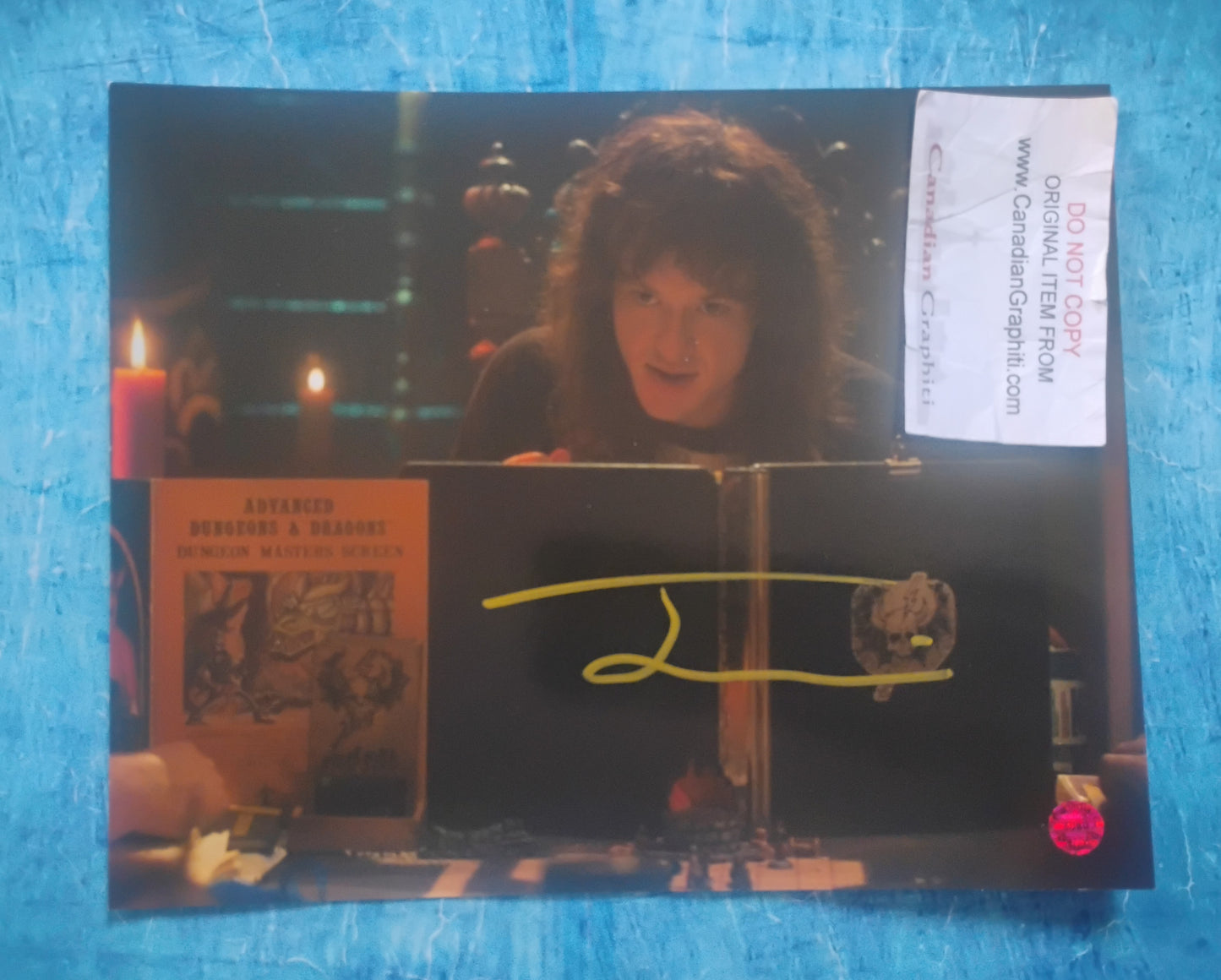 Joseph Quinn Hand Signed Autograph 8X10 Photo COA Stranger Things