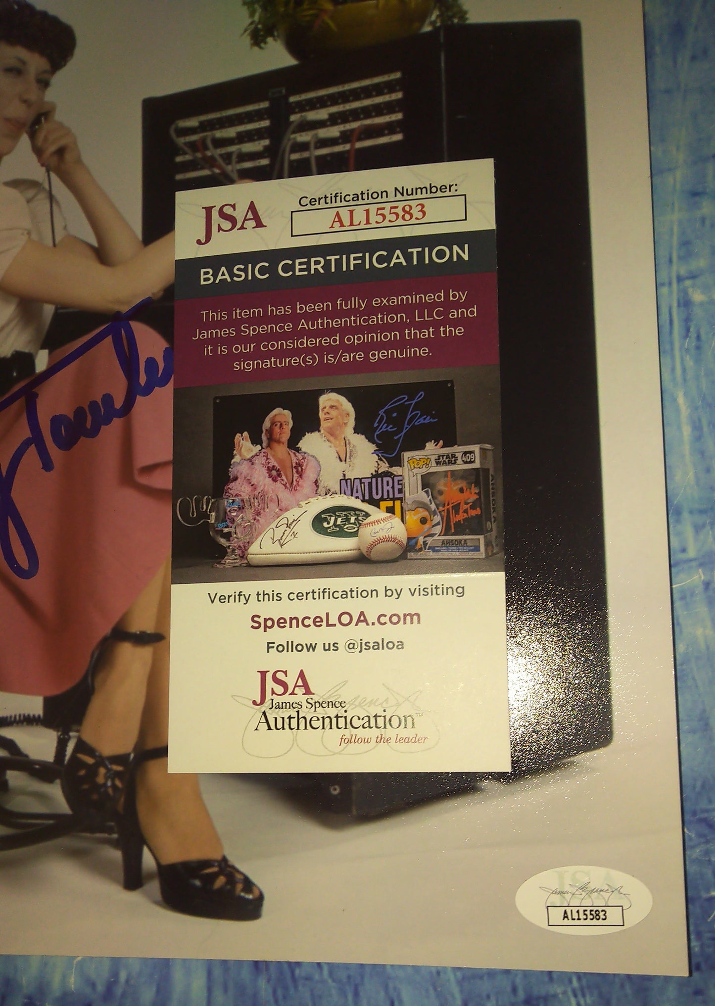 Lily Tomlin Hand Signed Autograph 8x10 Photo JSA COA