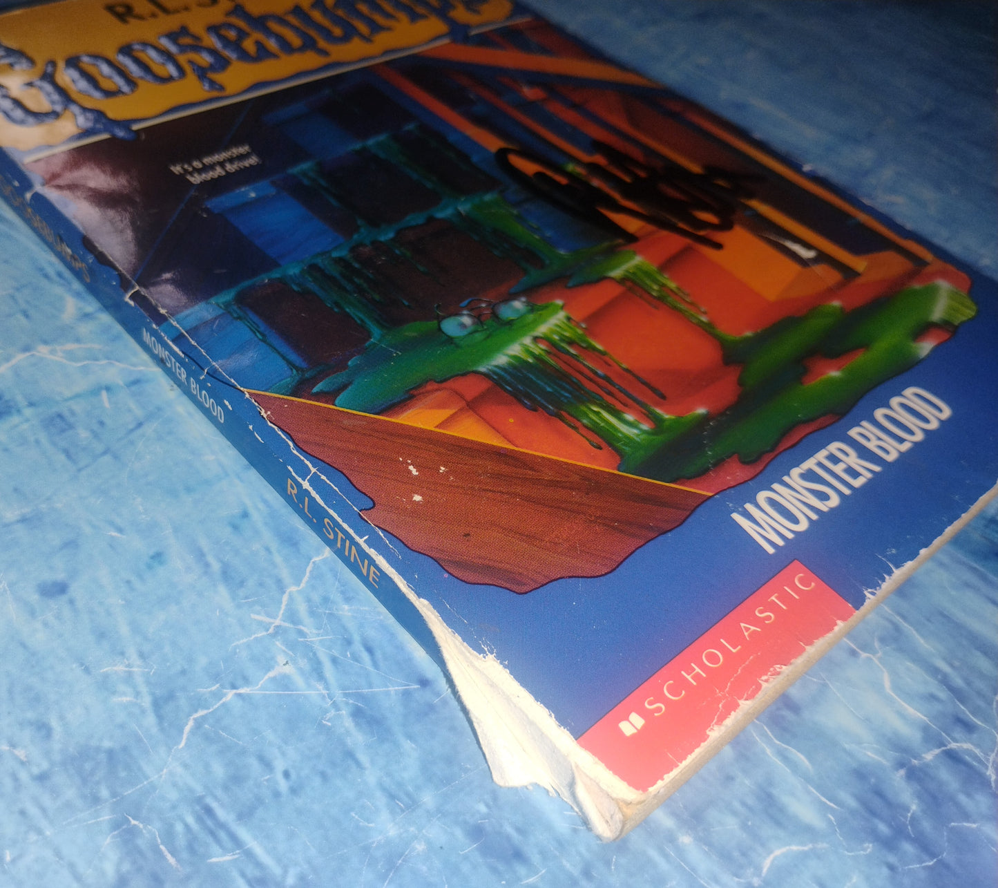R.L. Stine Hand Signed Autograph Goosebumps Book COA