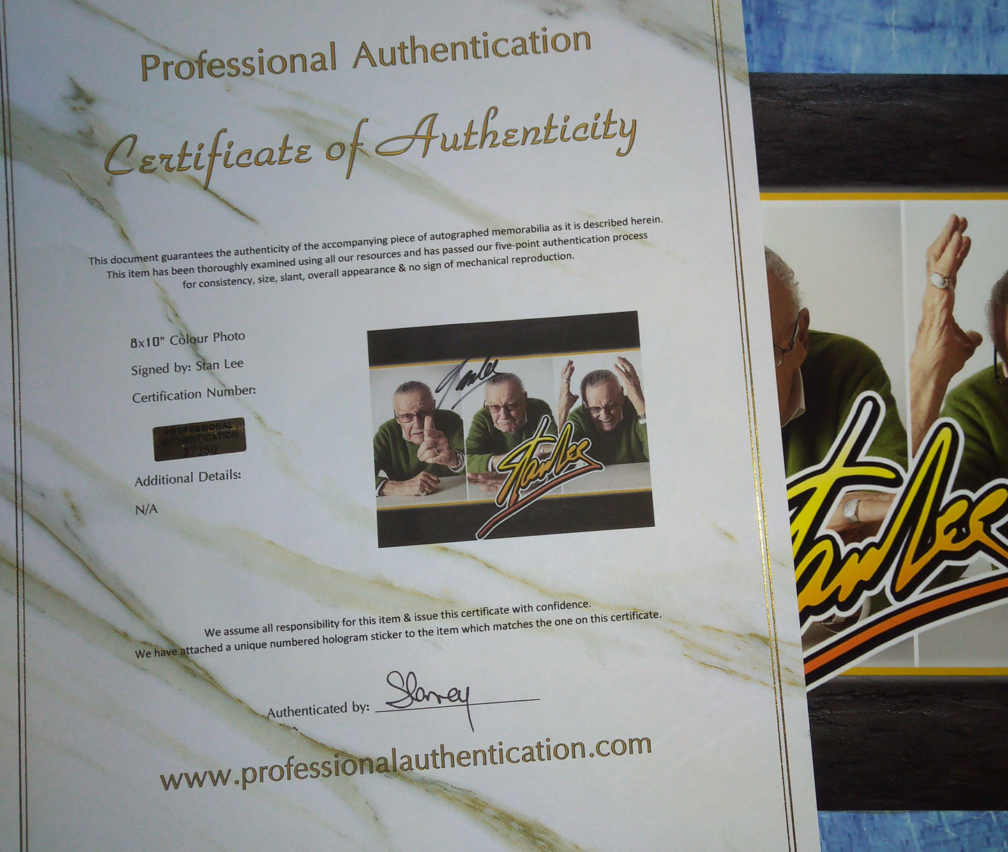 Stan Lee Hand Signed Autograph 8x10 Photo COA